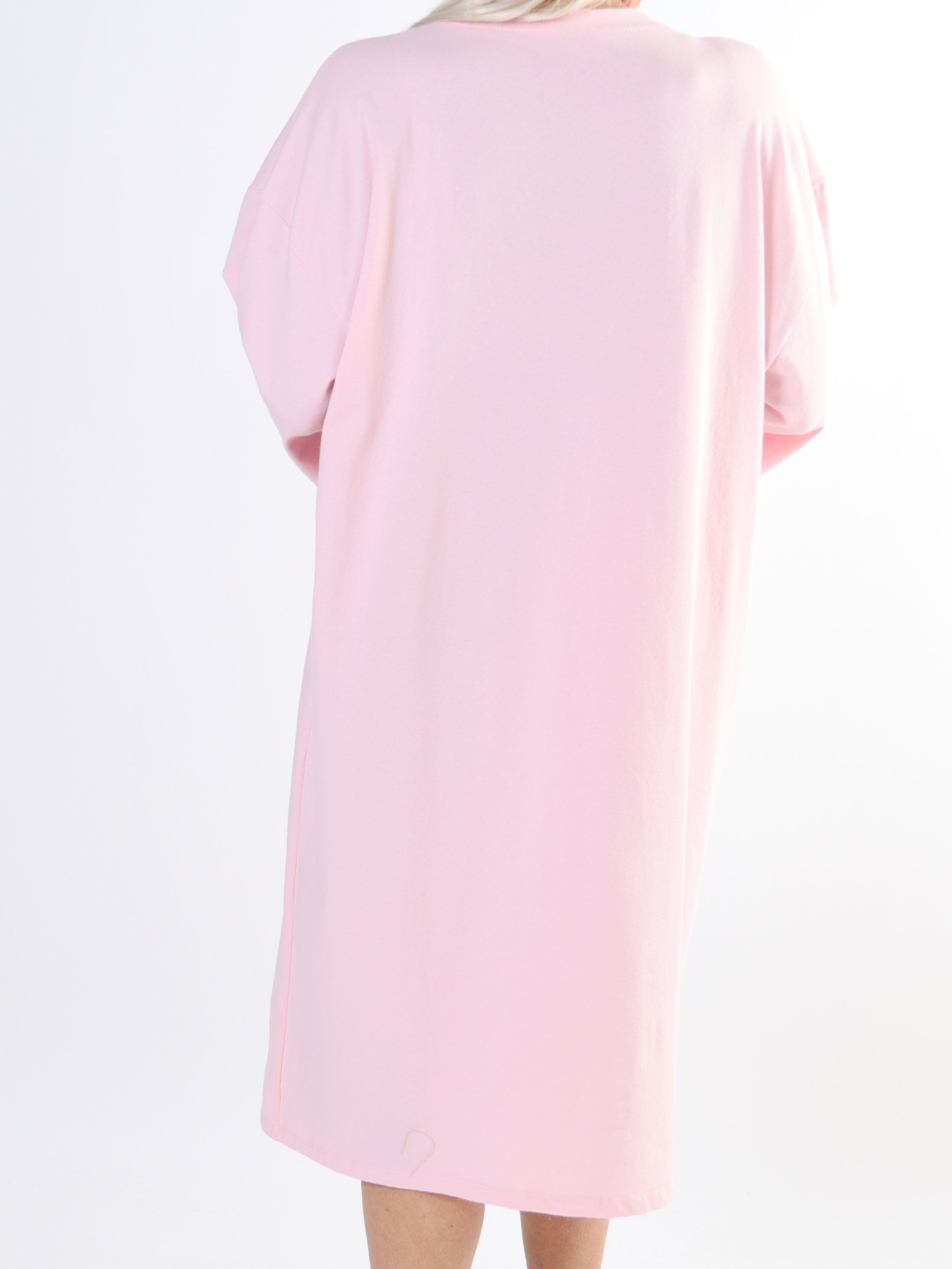 Love - T-shirtklänning i bomull med text och hjärtan