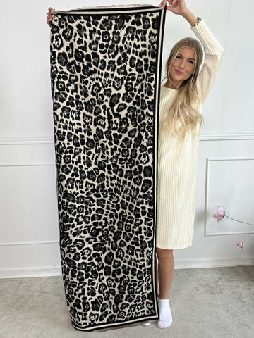 Majken - Tørklæde med leopardprint i viskose og uld