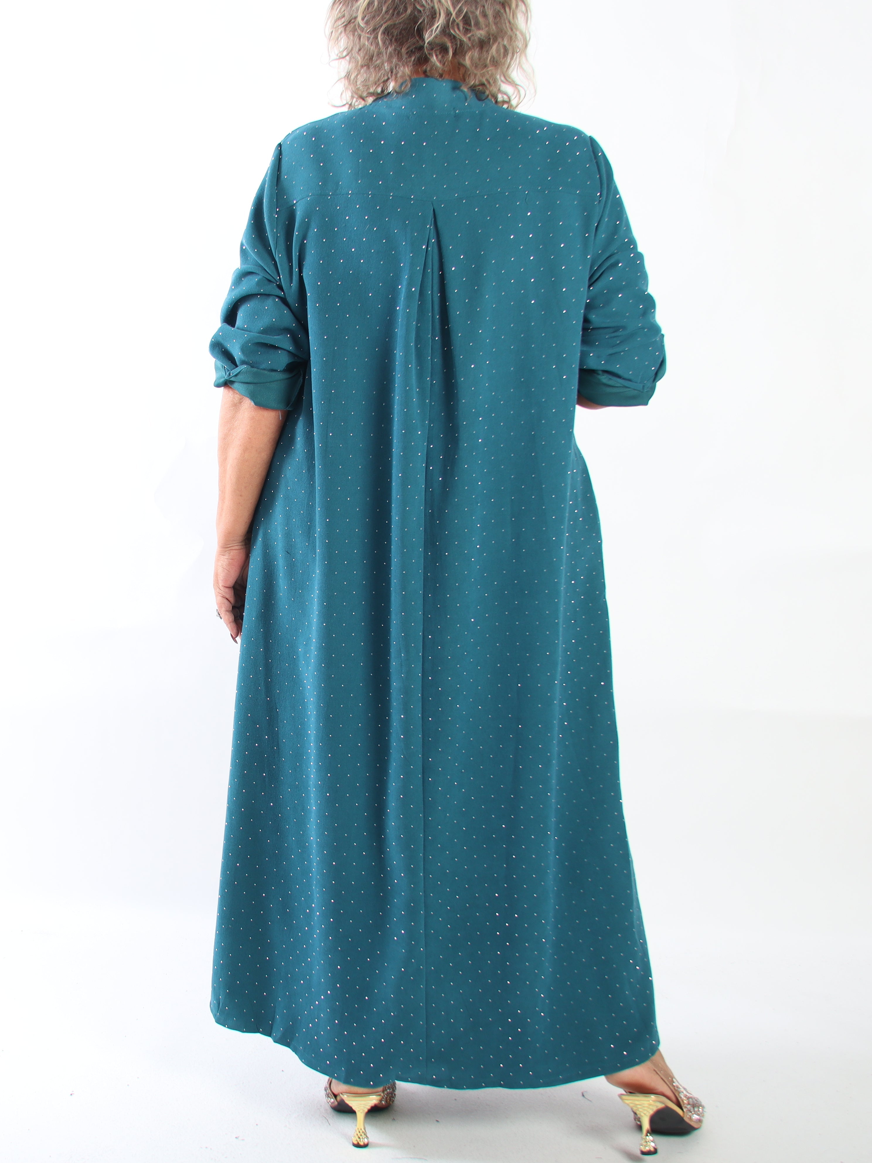 Margaux - Lång och elegant klänning i plus size i mjuk babysammet med fina, glittrande strass