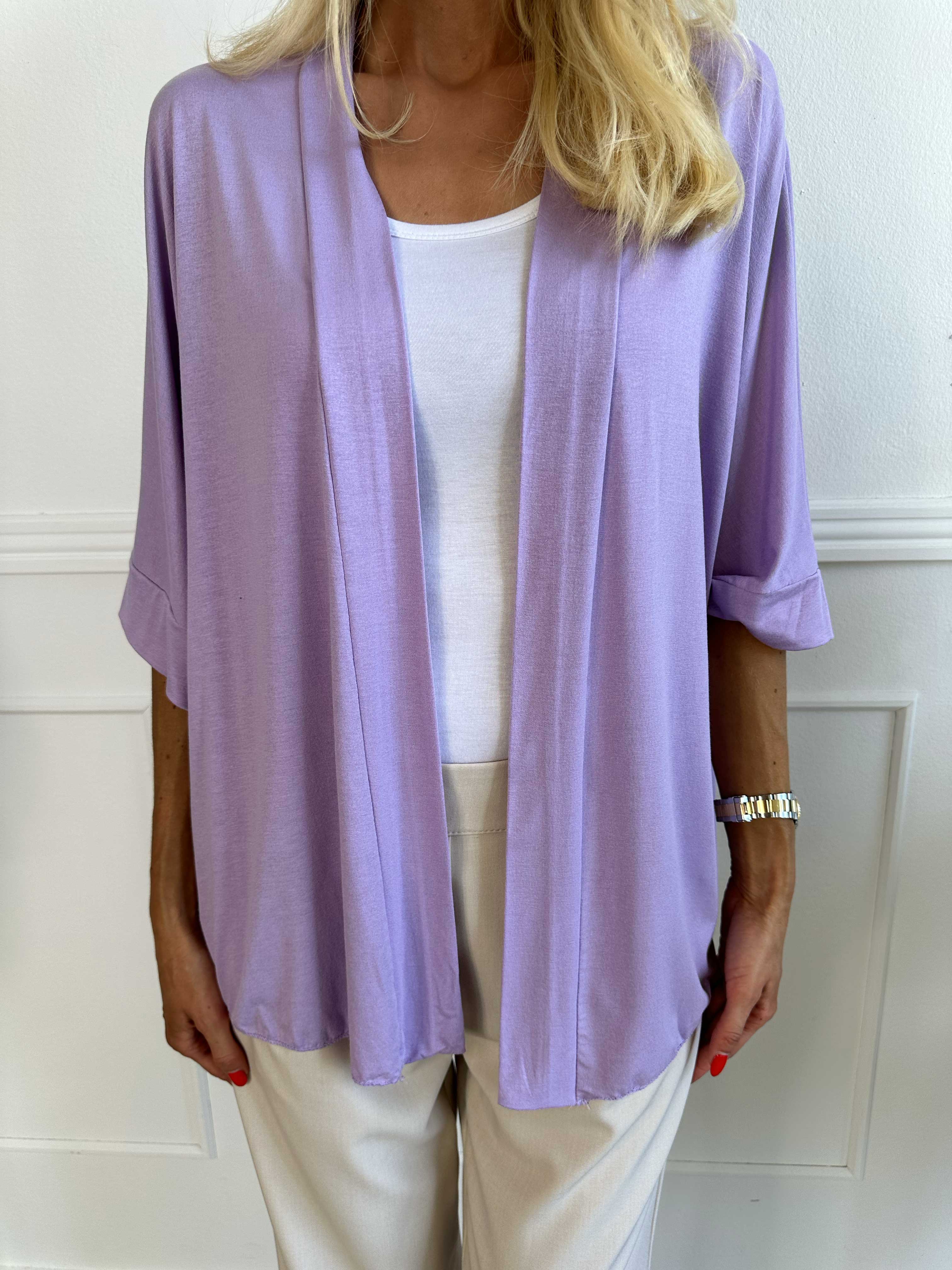 Mimi - Kort enfärgad kofta i viskos