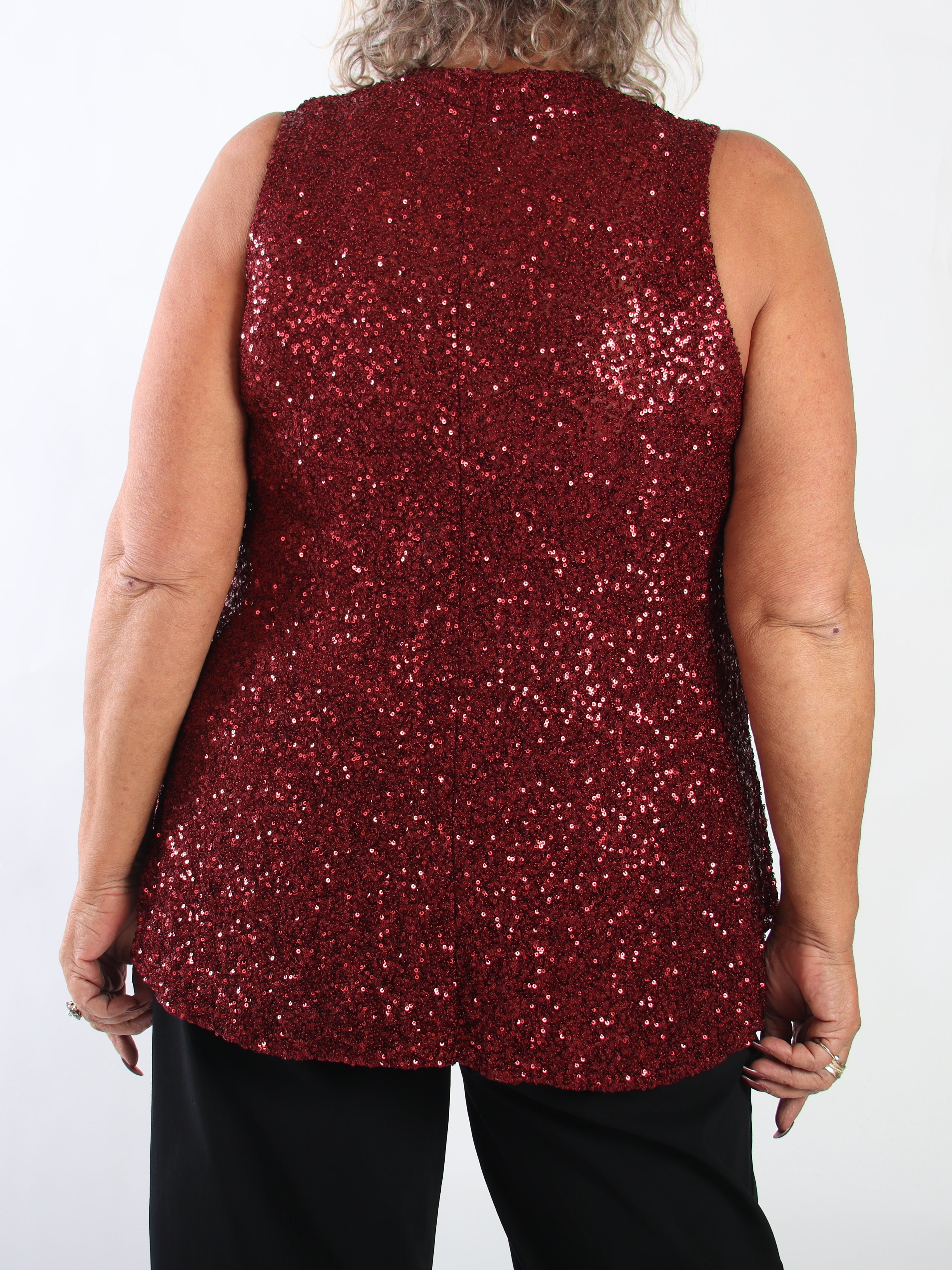 Natalie - Stretchig topp i plus size med fina paljetter som ger en festlig och glamorös look