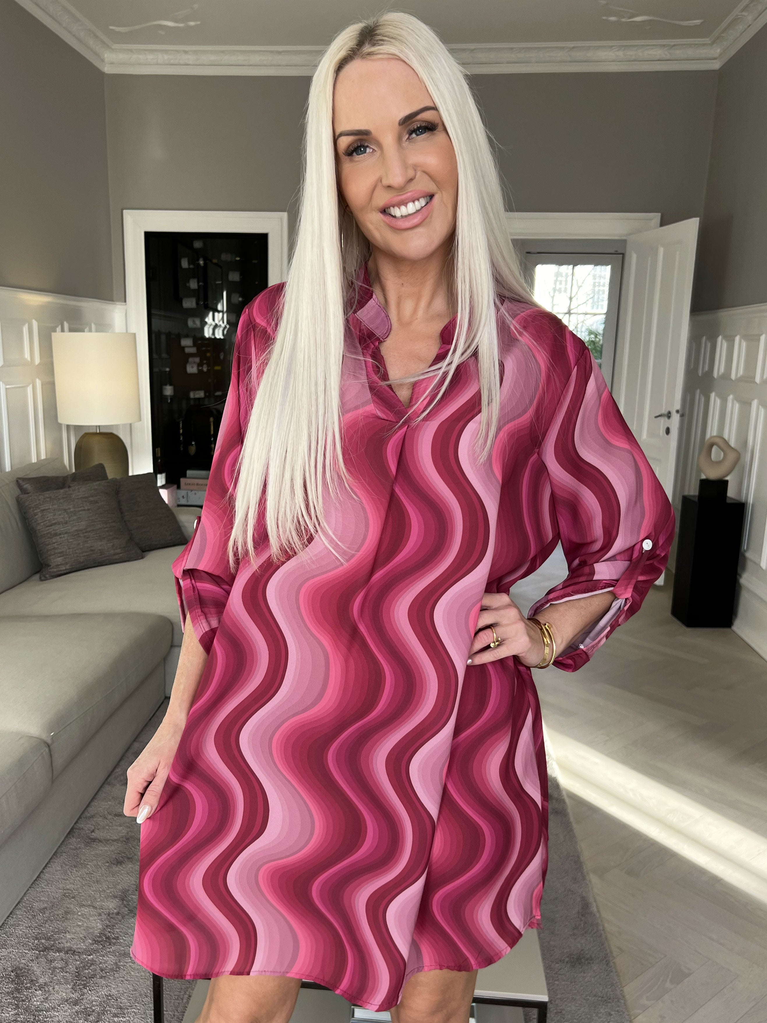 Vanesa Dress Wave - Lätt och luftig mönstrad klänning