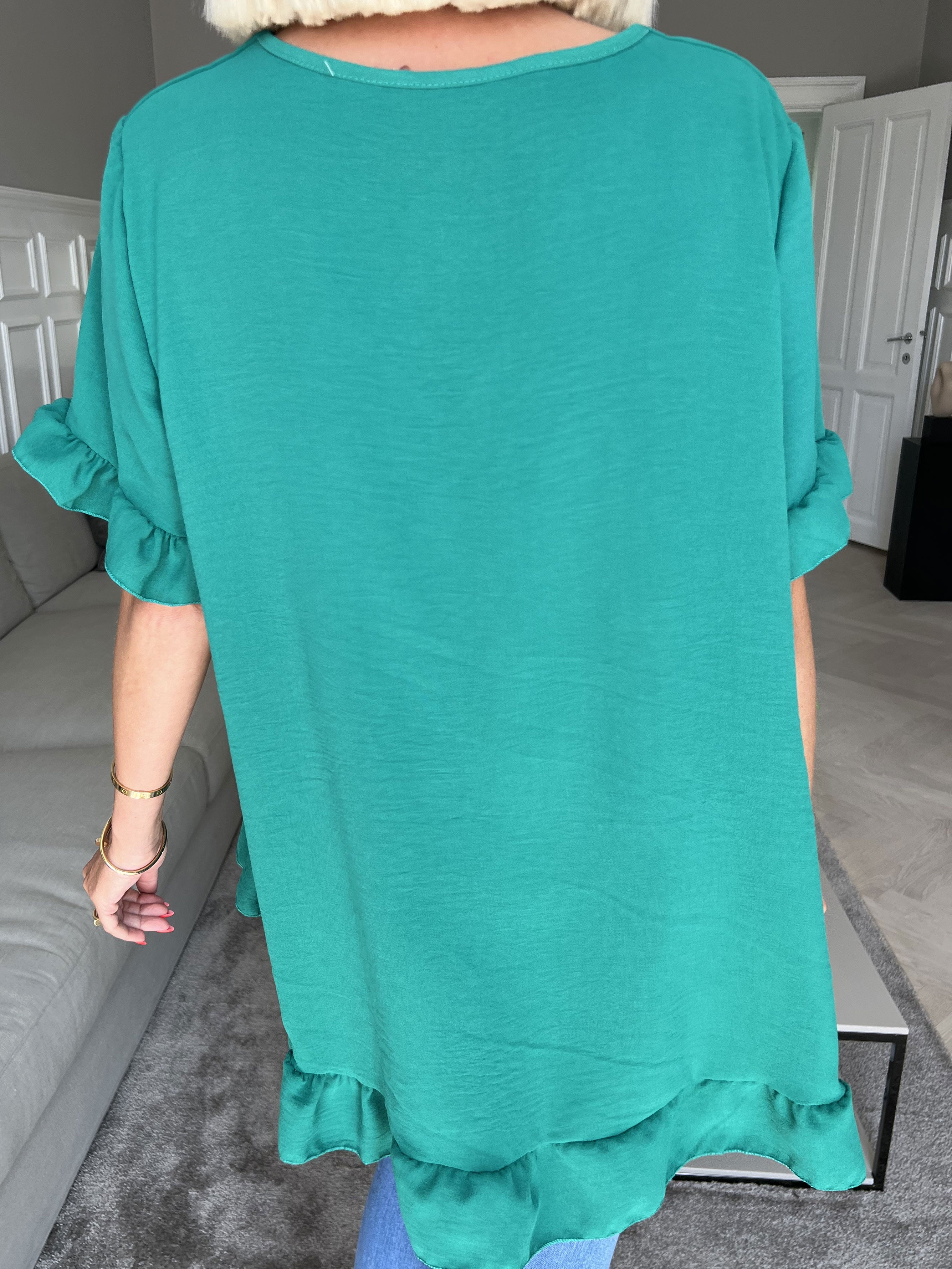 Yda Plain Short Sleeve - Söt blus med resår i midjan