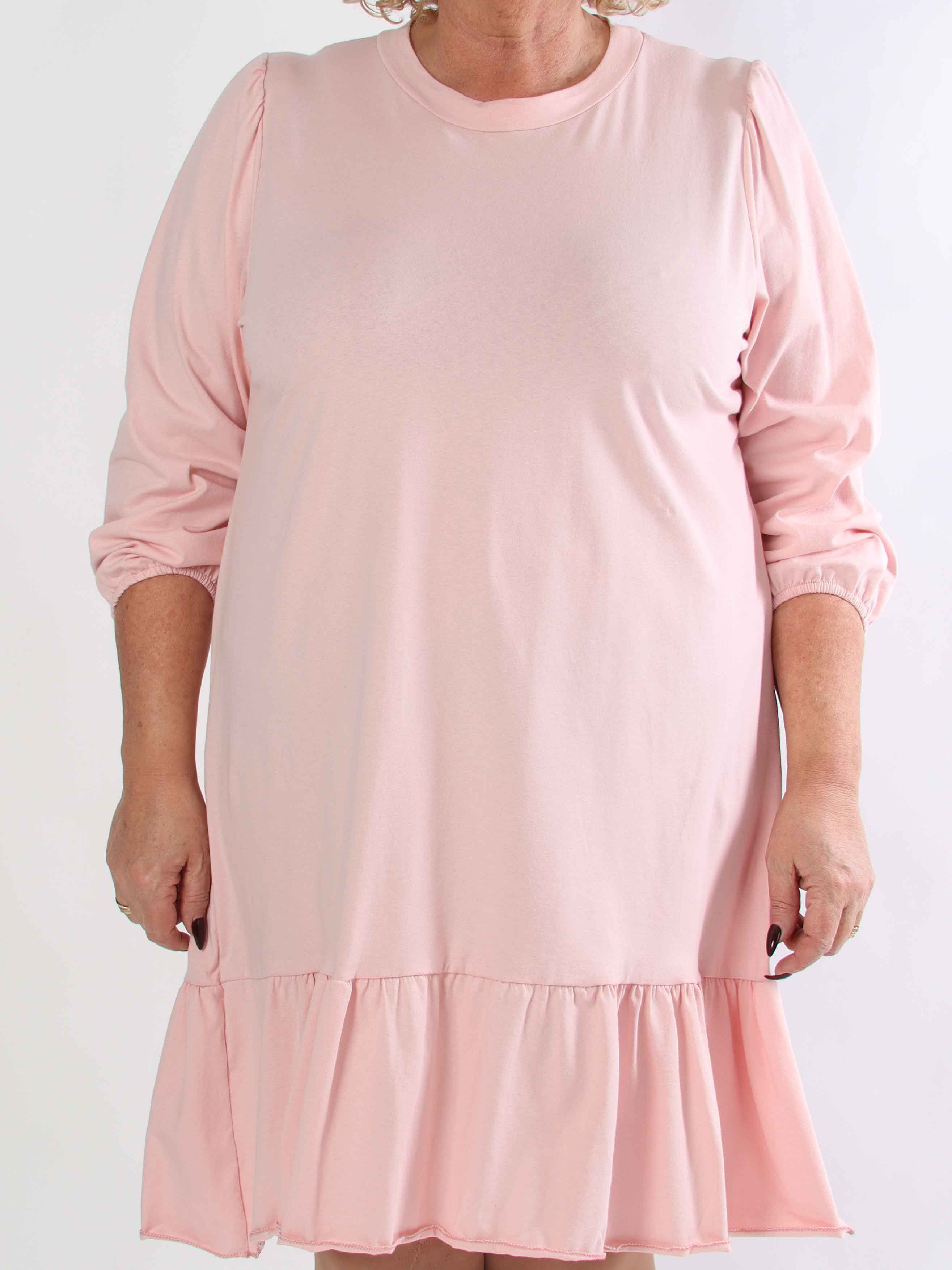 Zafira - Plus size joggingkjole i bomuld med sød flæsekant