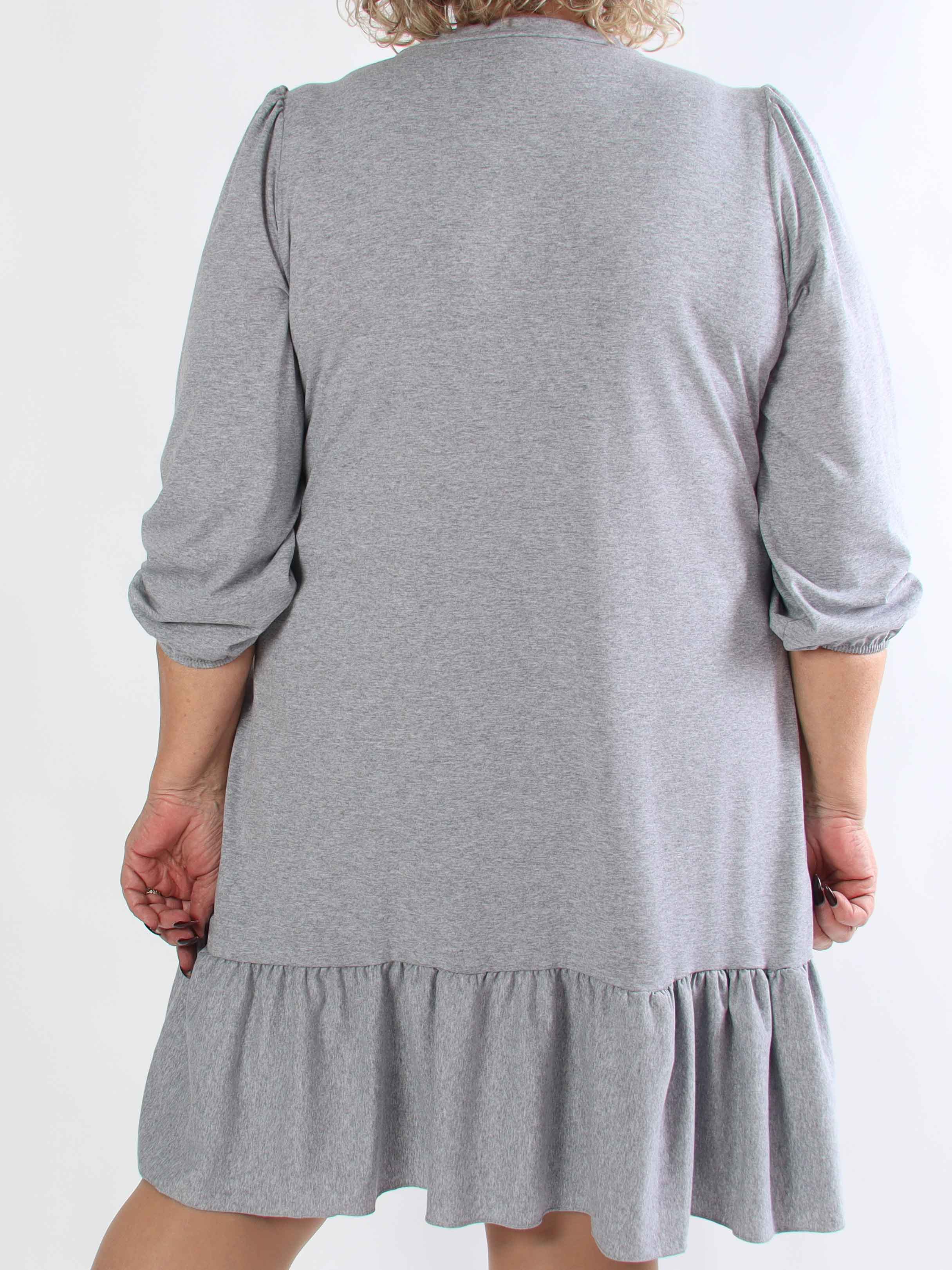 Zafira - Plus size joggingkjole i bomuld med sød flæsekant