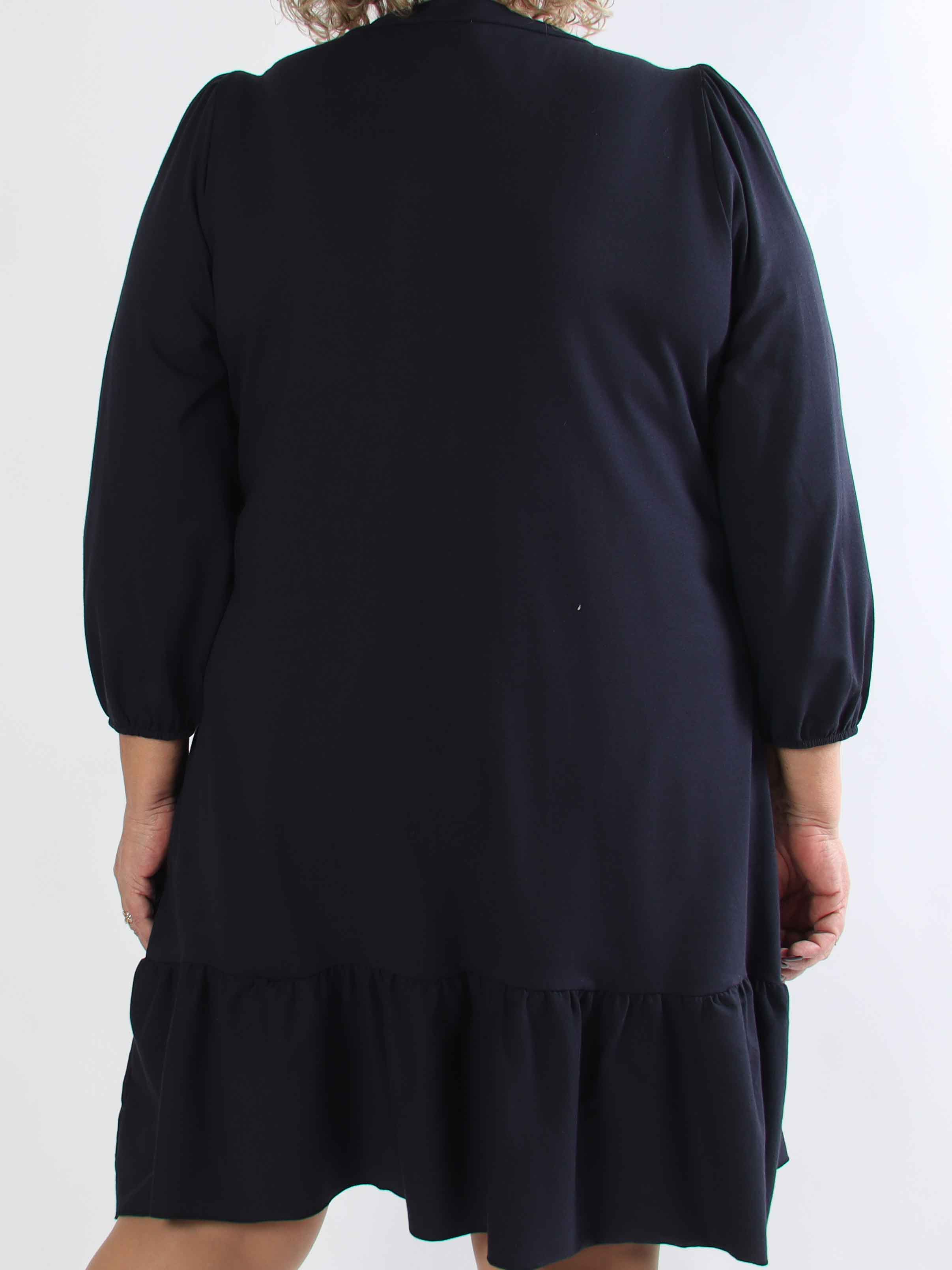 Zafira - Plus size joggingkjole i bomuld med sød flæsekant