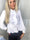 Lina - Feminin skjorta med volanger och knäppning