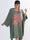Mika - Oversized plus size viskosklänning med motiv framtill - Black