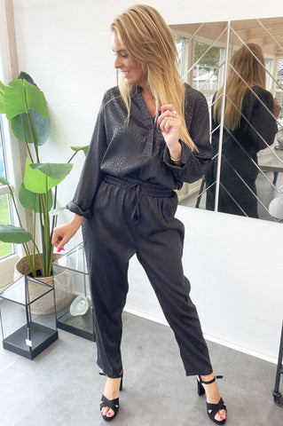 Miriam Shirt - Skjorta i silkeslook med litet djurtryck