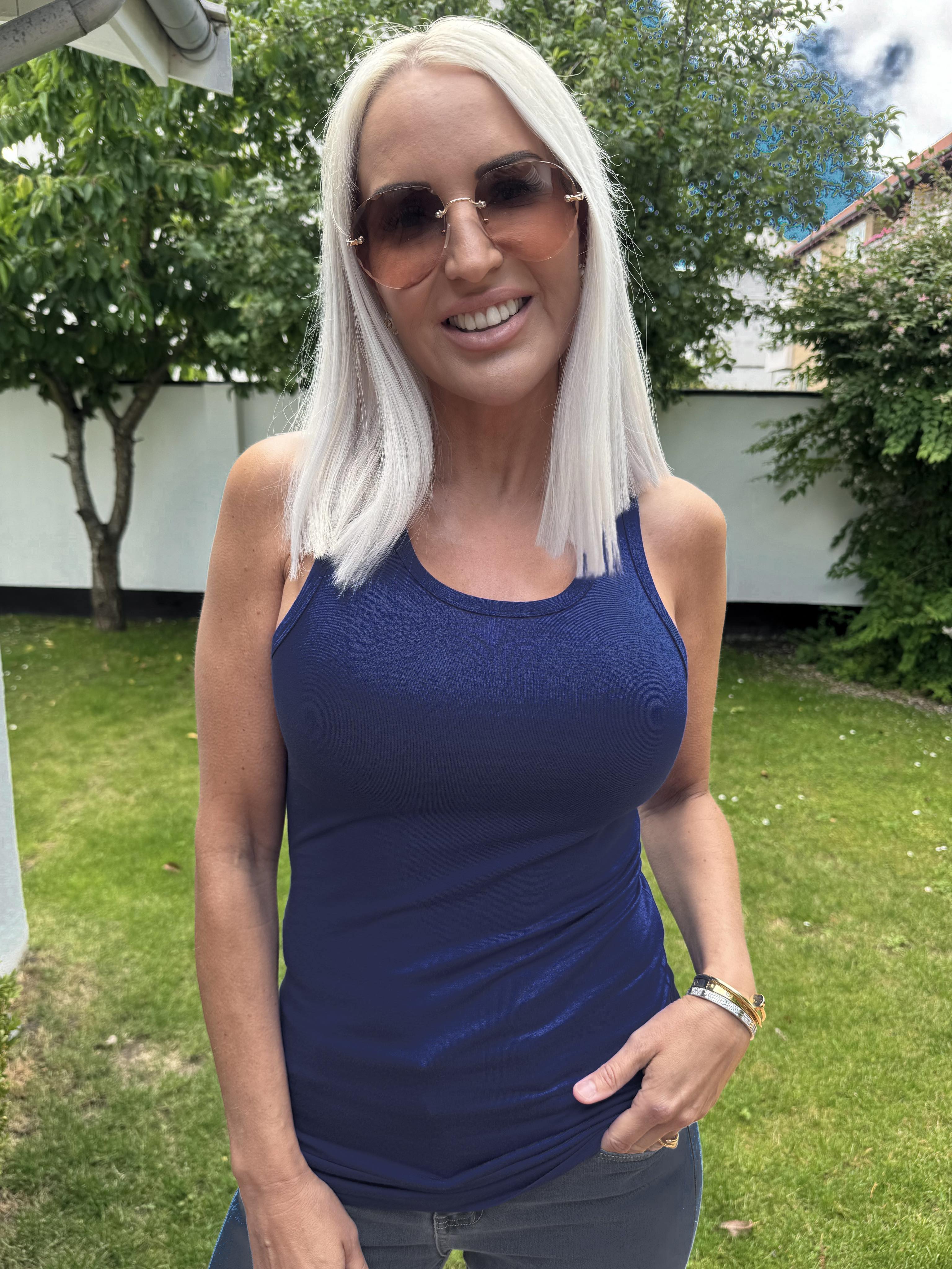 Talula - Basic topp i ventilerande material