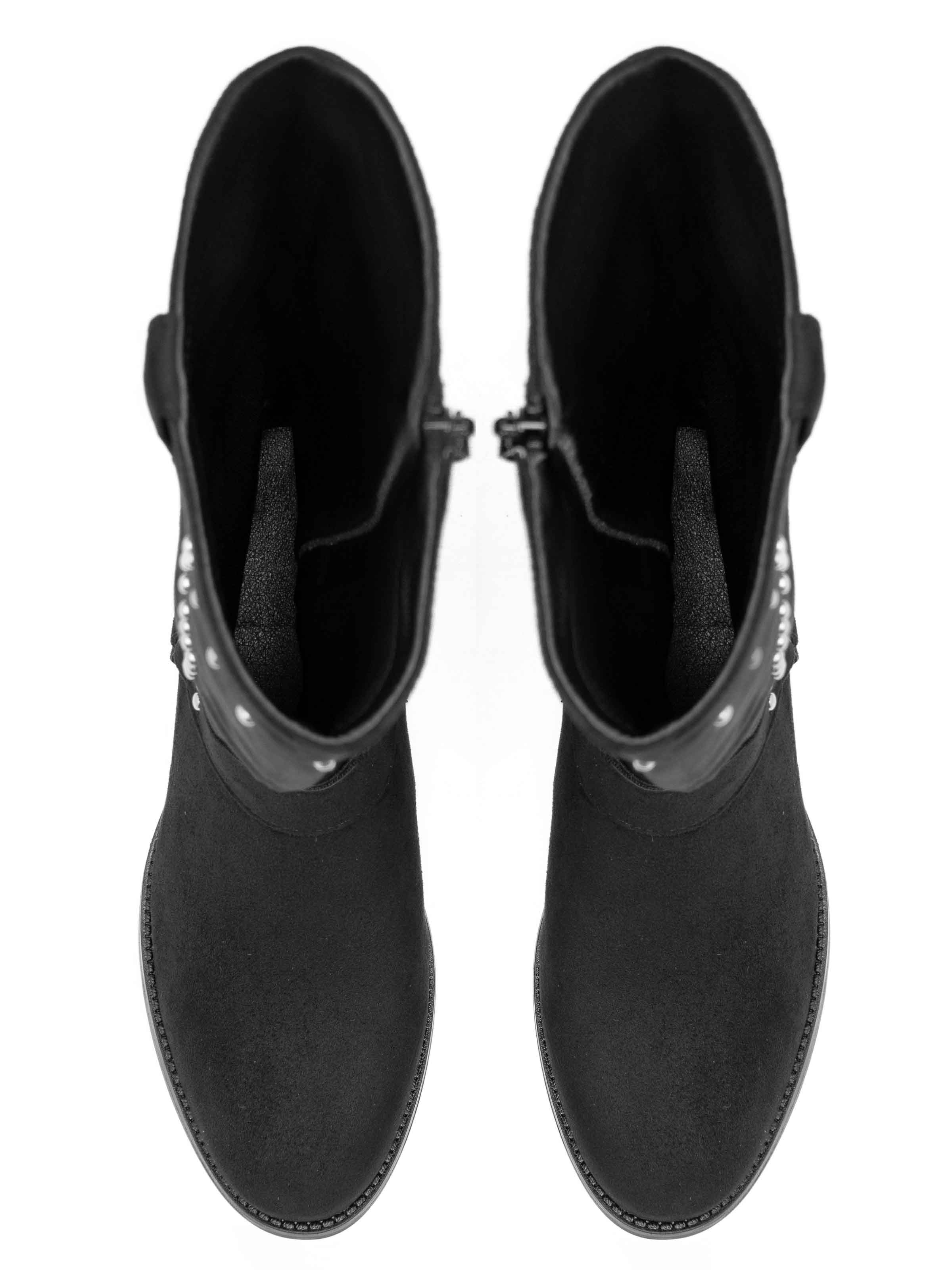 Scottie - Stövlar i mockaimitation med silvriga nitar