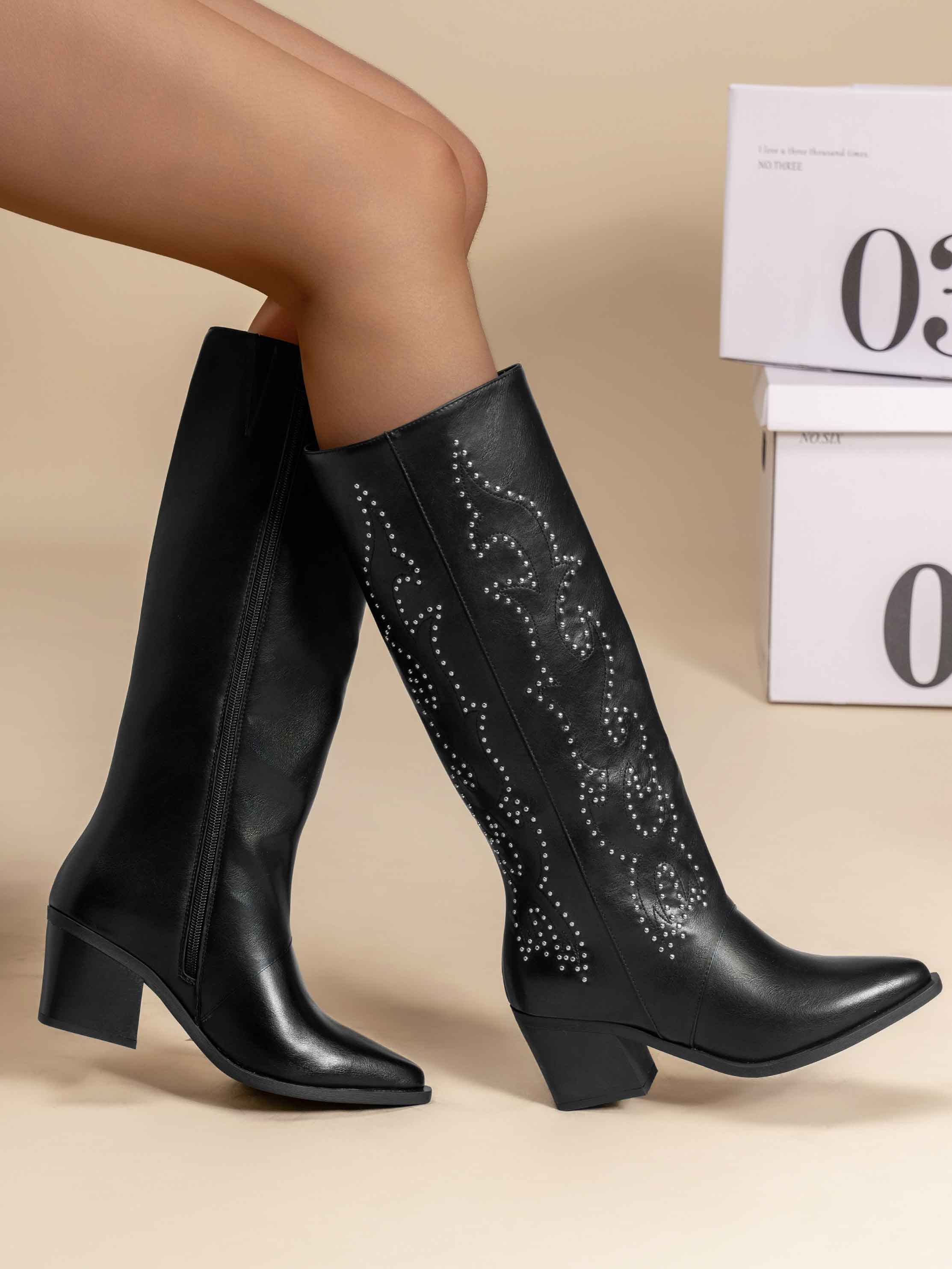 Shiri - Cowboystövlar med små runda nitar