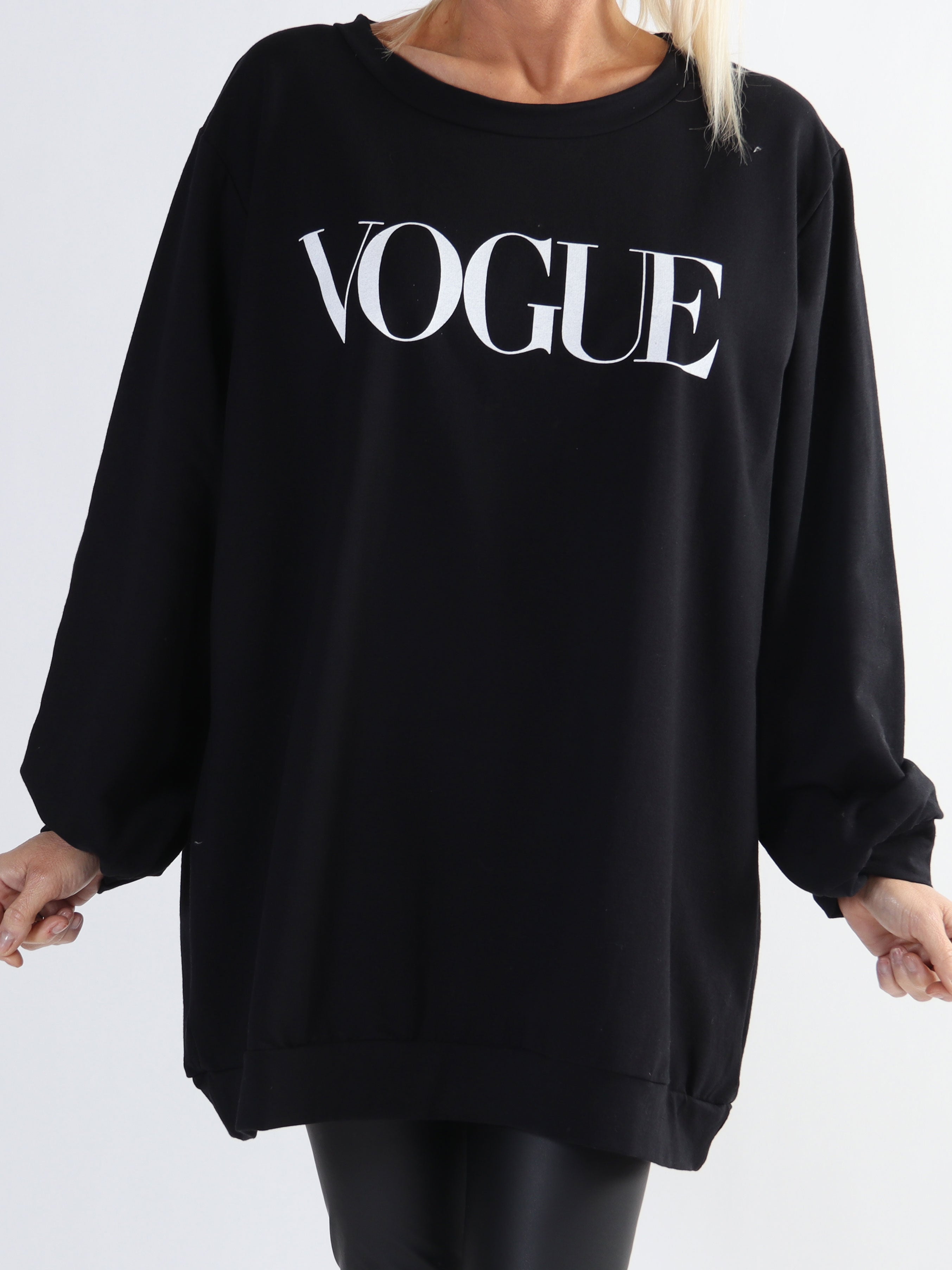 Abena - Sweatshirt i plus size med vogue på bröstet