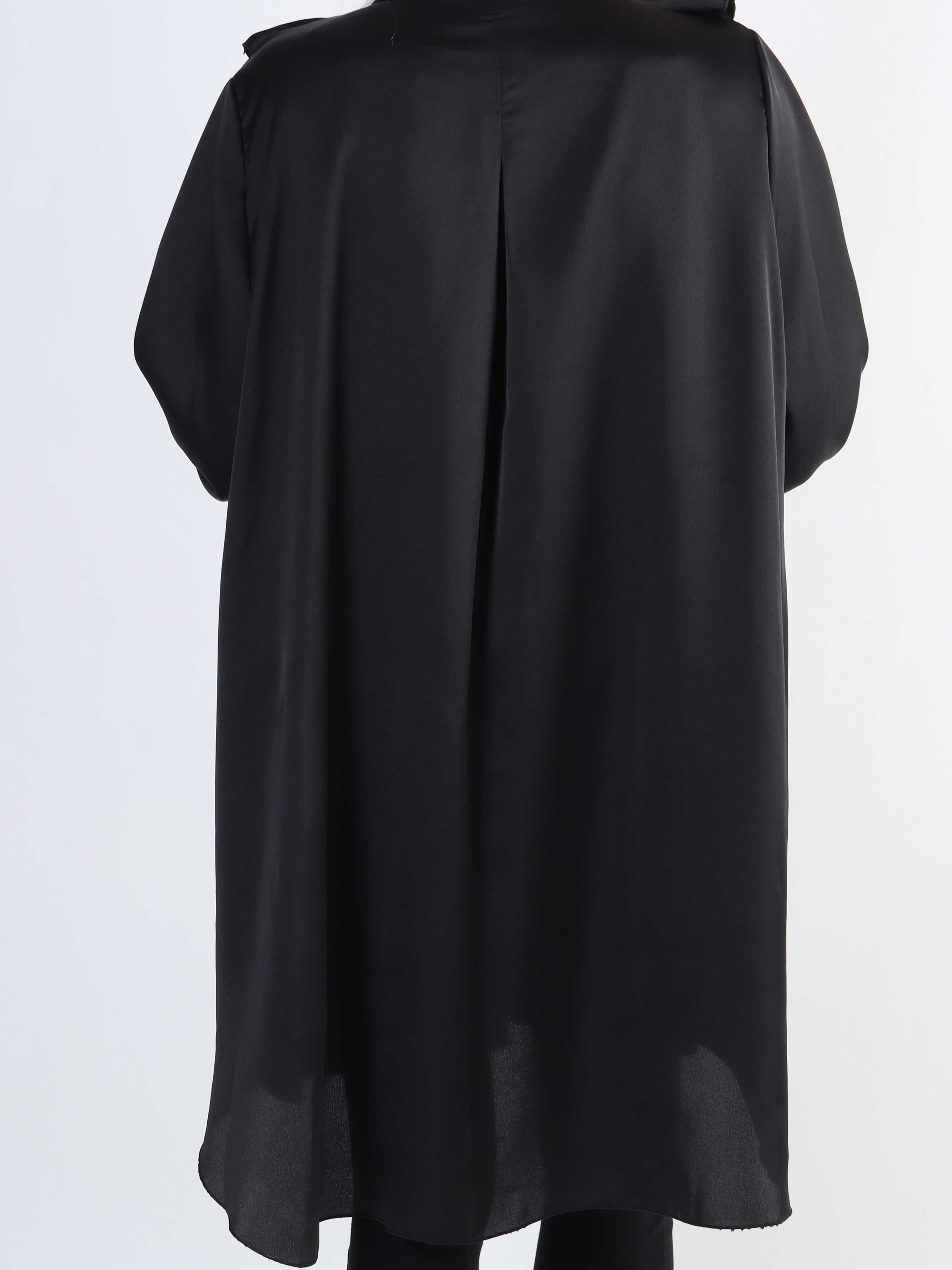 Abira - Enfärgad plus size skjortklänning i silkelook med volanger