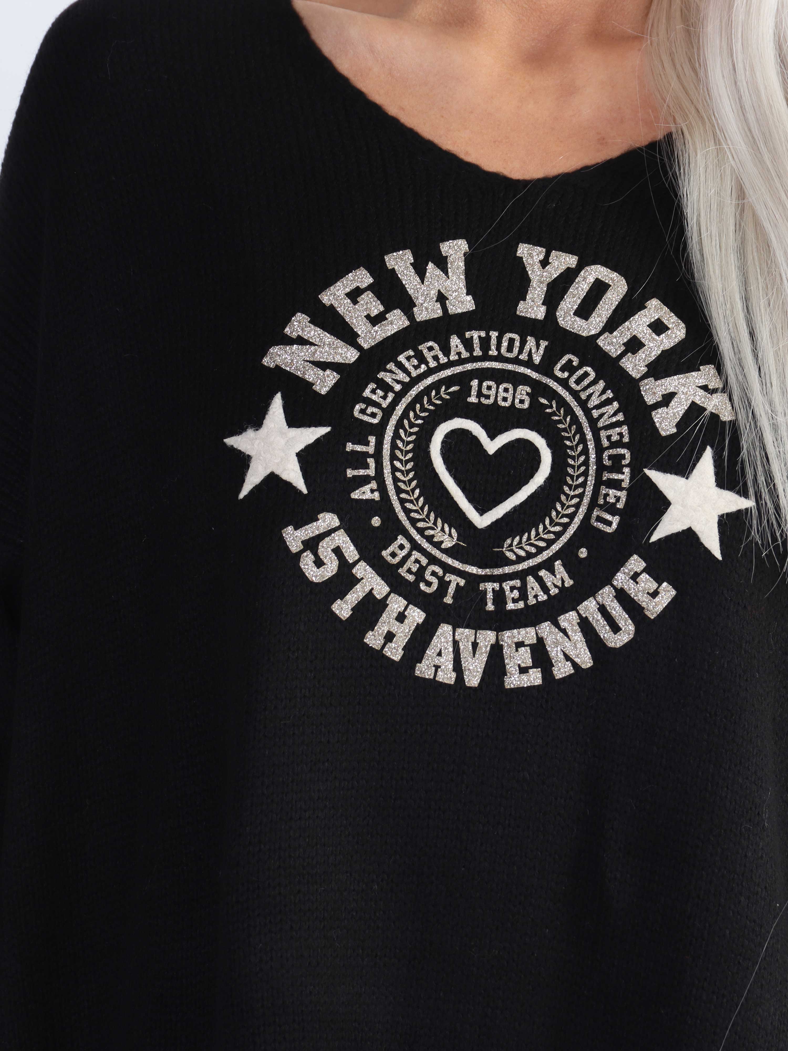 Achilla - Stickad blus med guldtryck framtill i stora storlekar