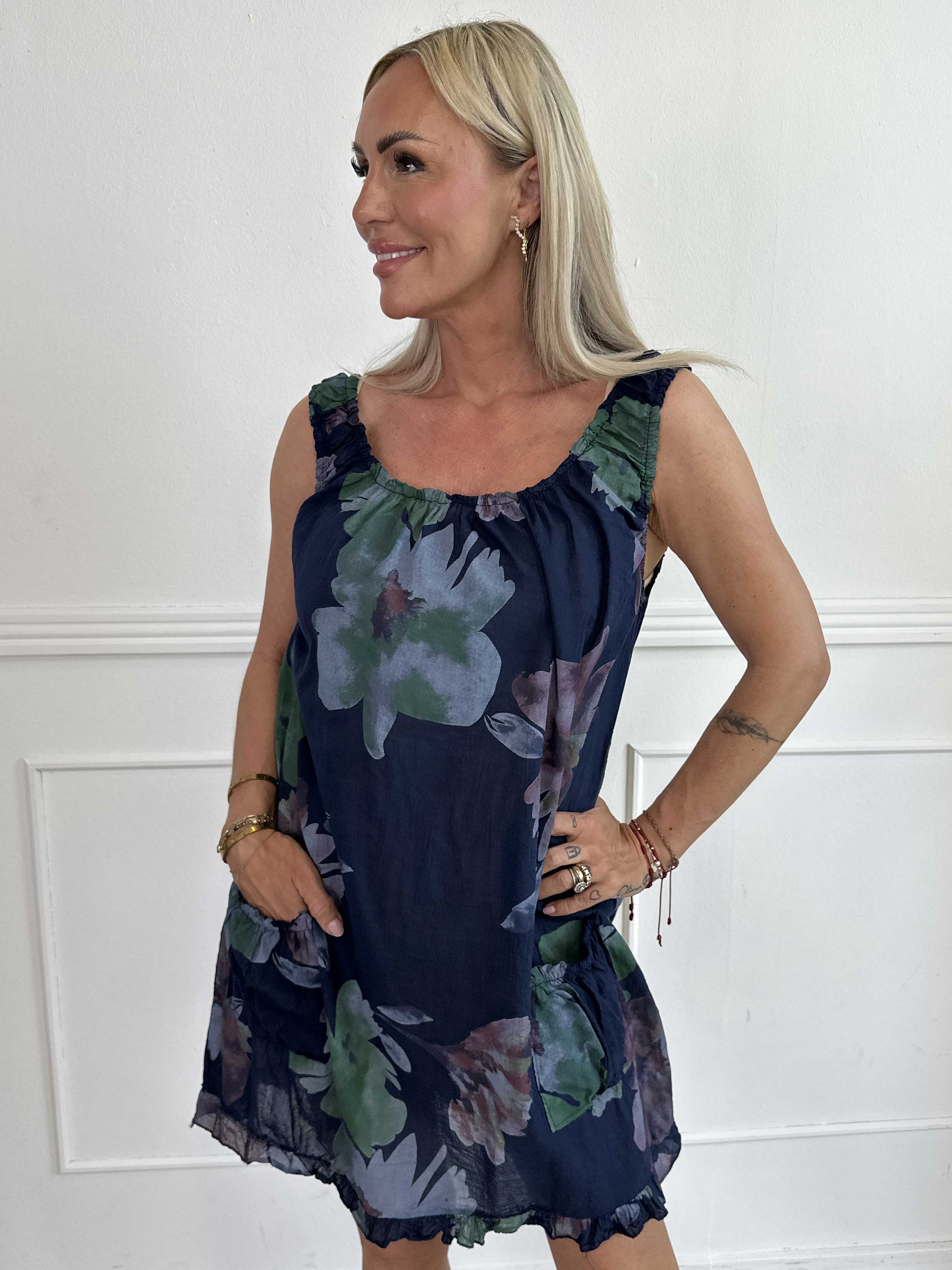 Achlys - Lätt och luftig tunikaklänning med blommigt mönster