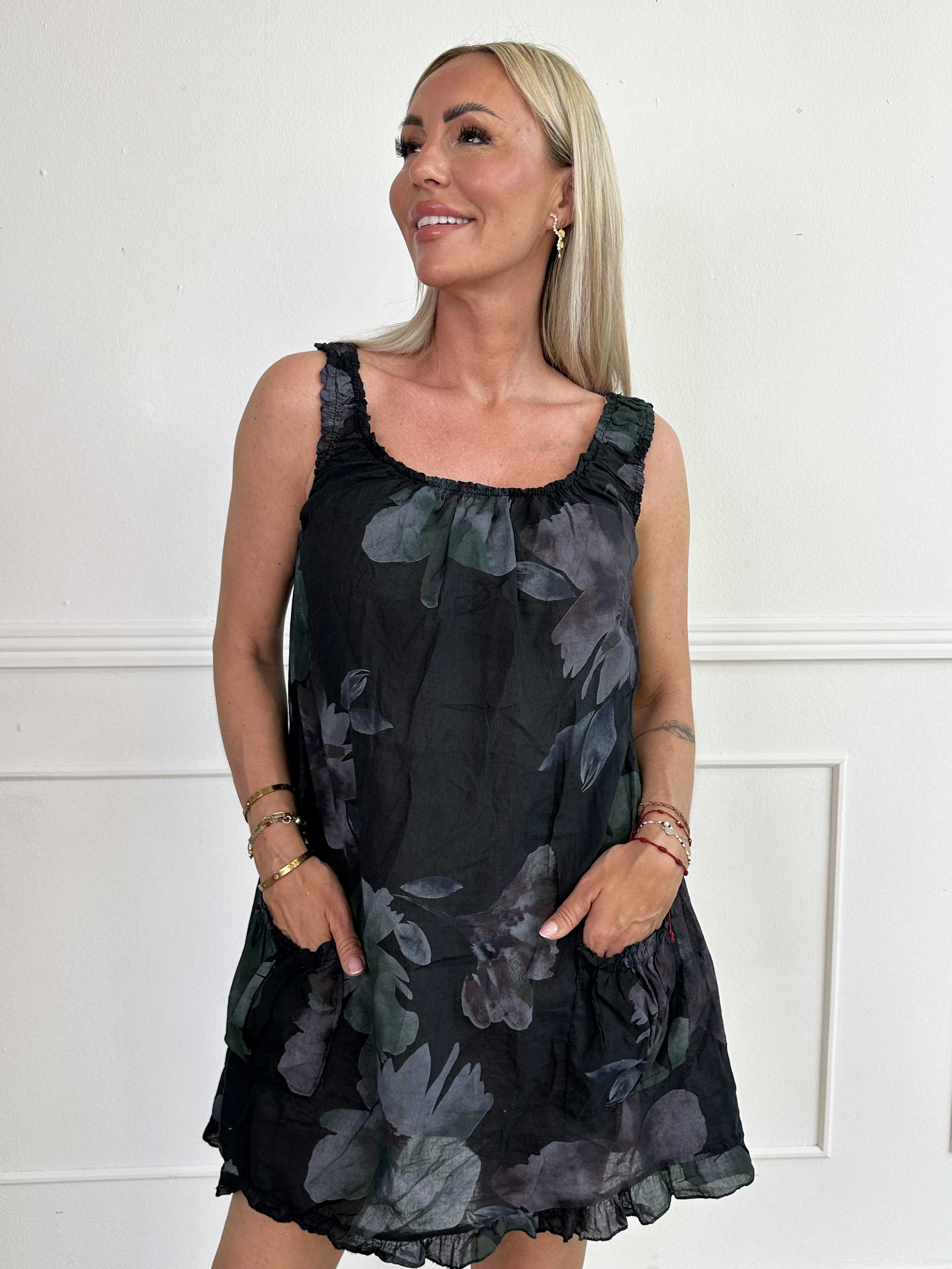 Achlys - Lätt och luftig tunikaklänning med blommigt mönster