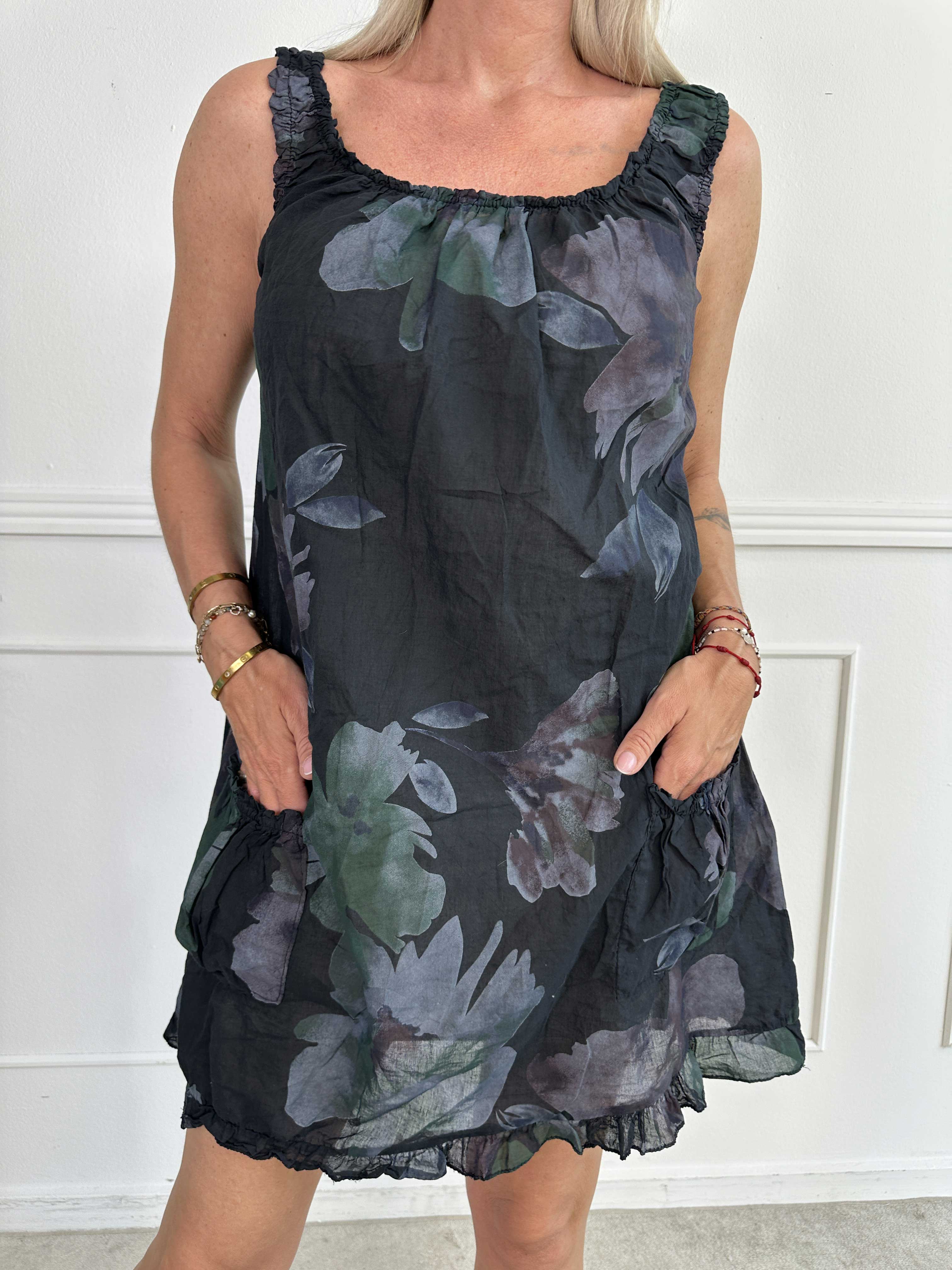 Achlys - Lätt och luftig tunikaklänning med blommigt mönster