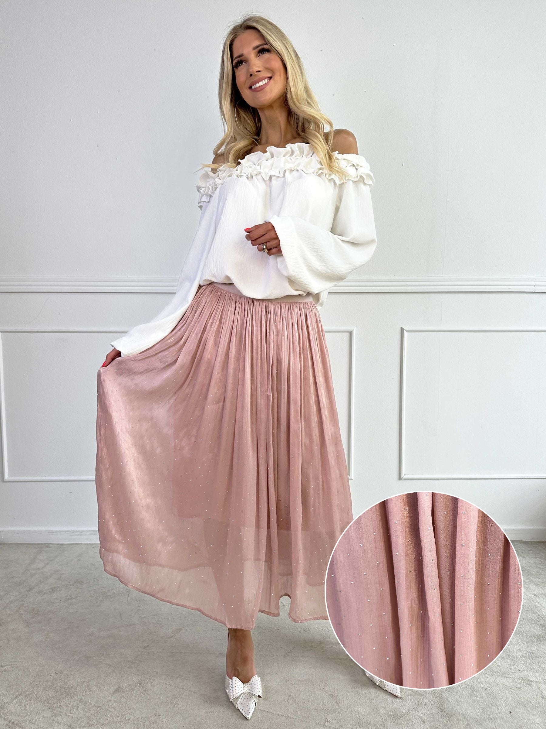 Afrodite - Feminin kjol i glansigt tyg med strass