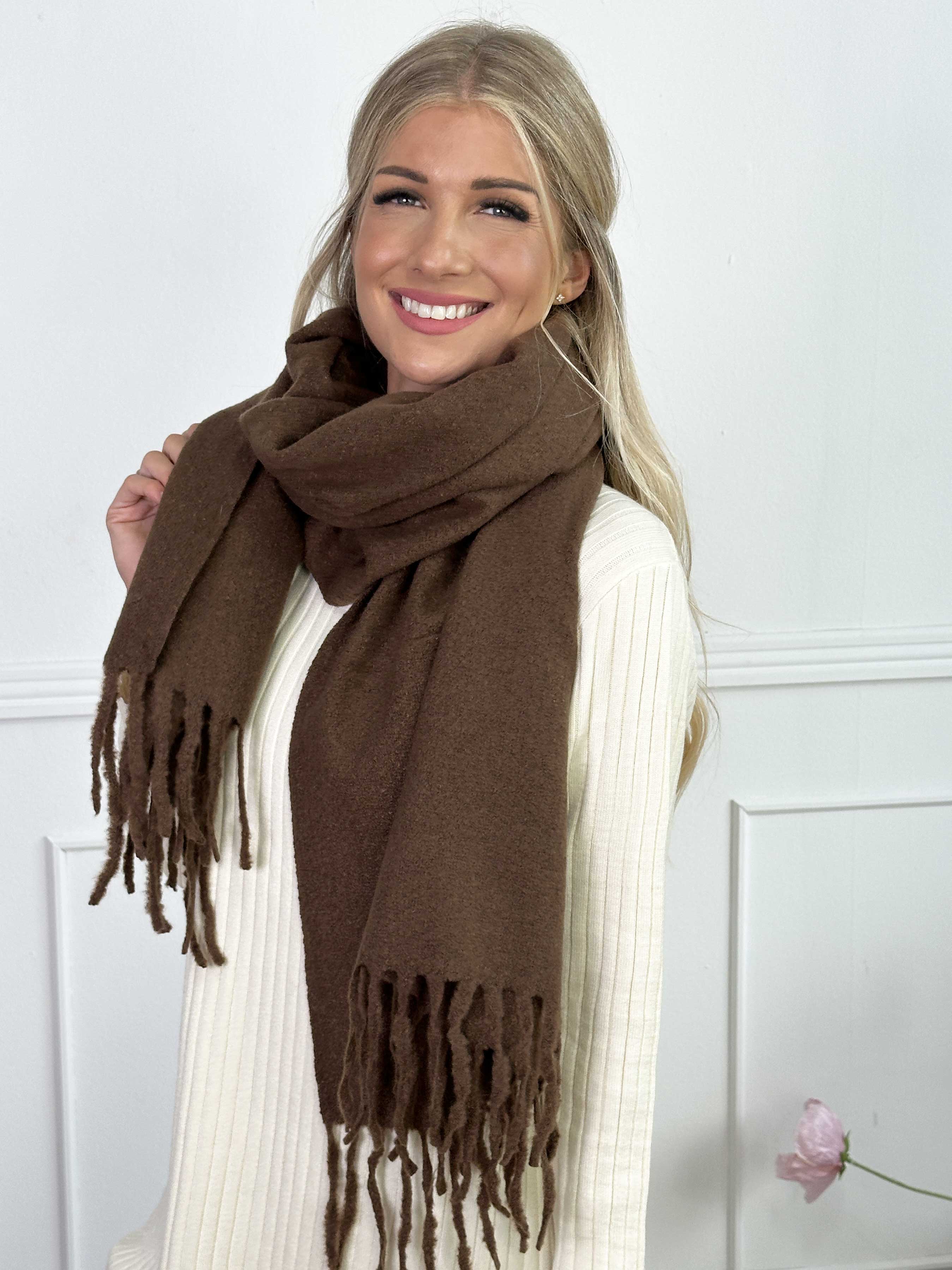 Ailany - Enfärgad halsduk i viskos och ull