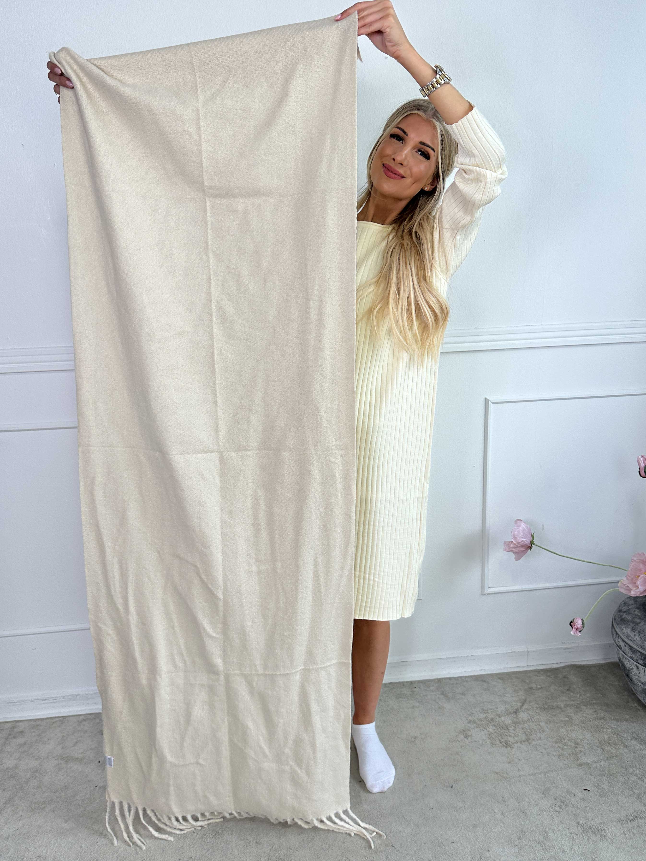 Ailany - Enfärgad halsduk i viskos och ull