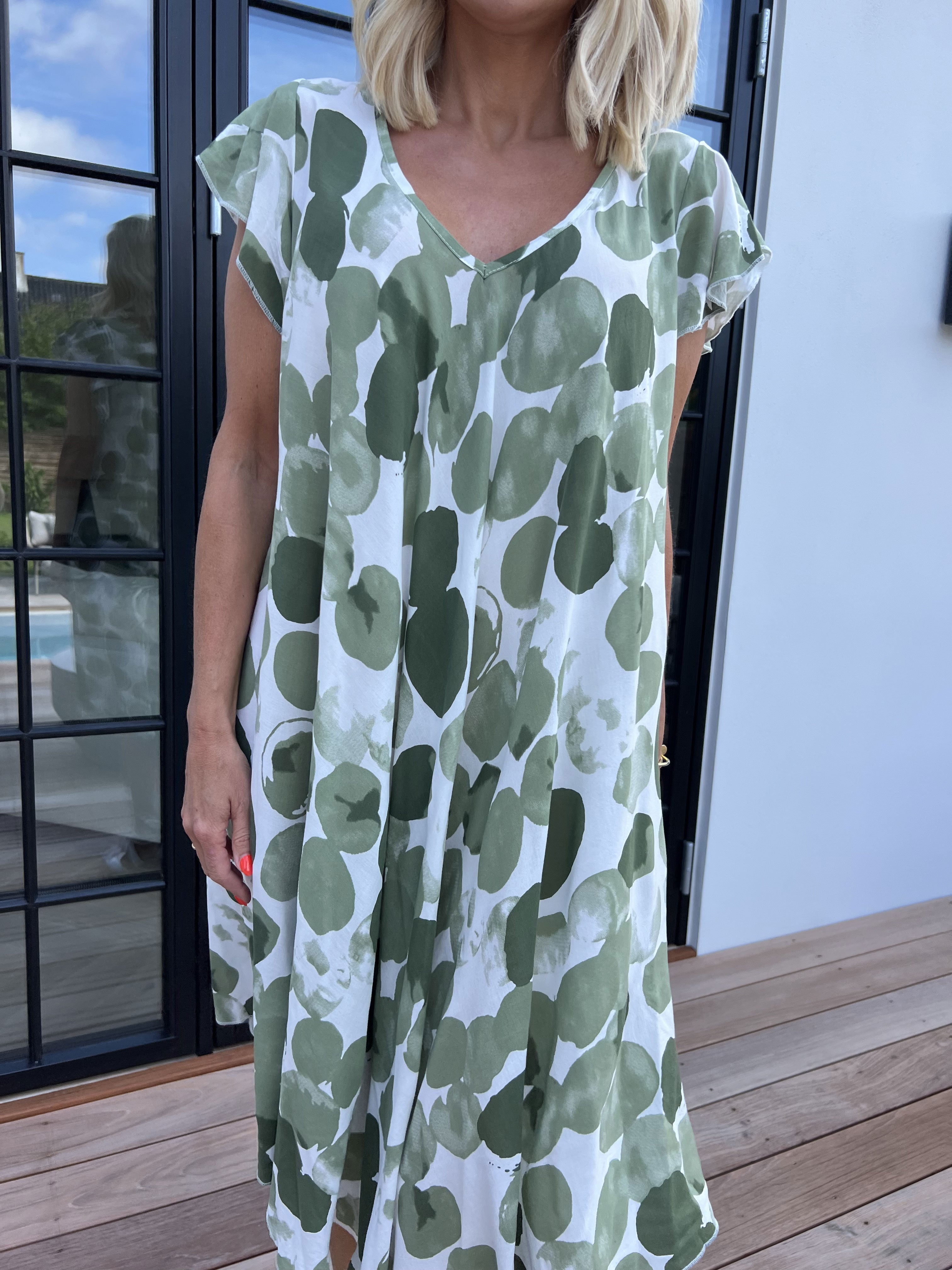 Akantha - Söt mönstrad sommarklänning i lätt viskos