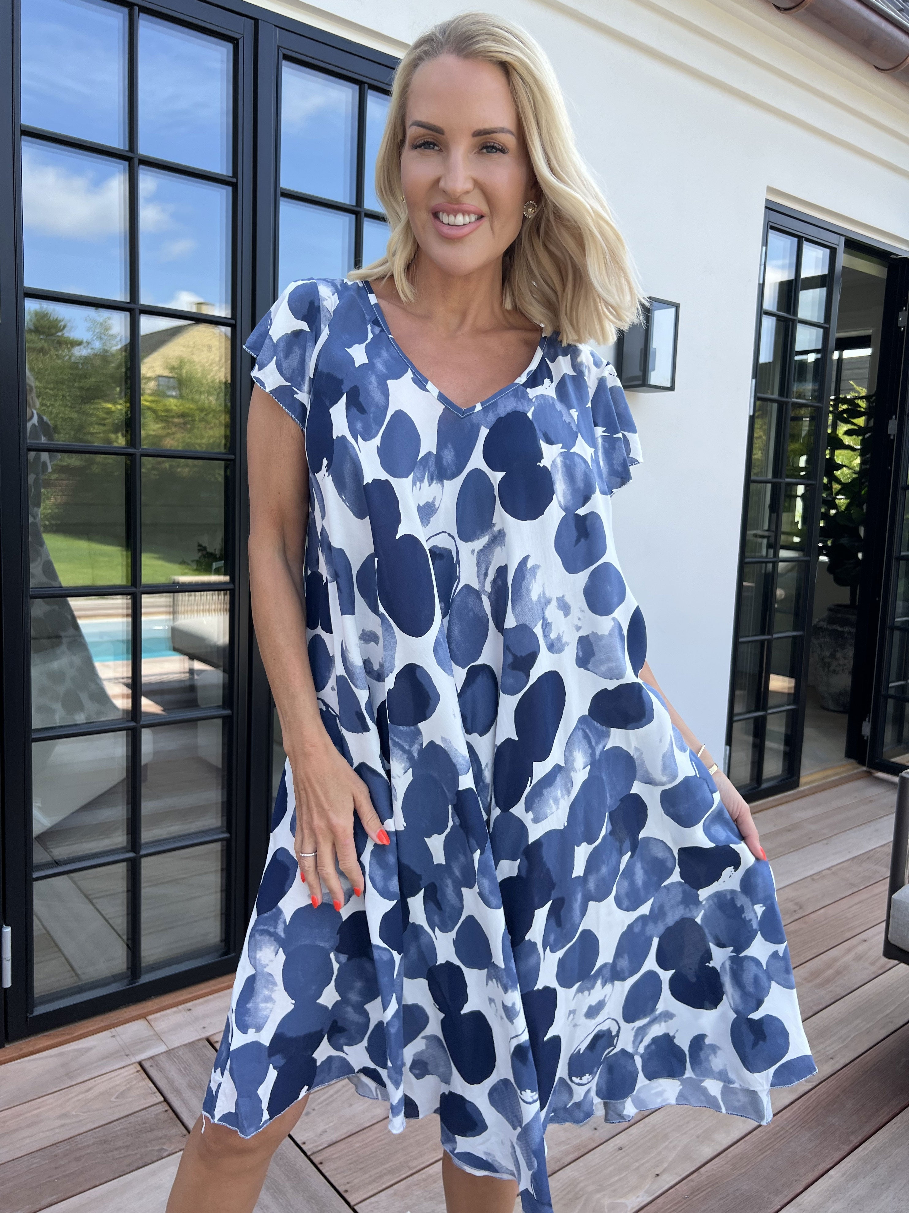 Akantha - Söt mönstrad sommarklänning i lätt viskos