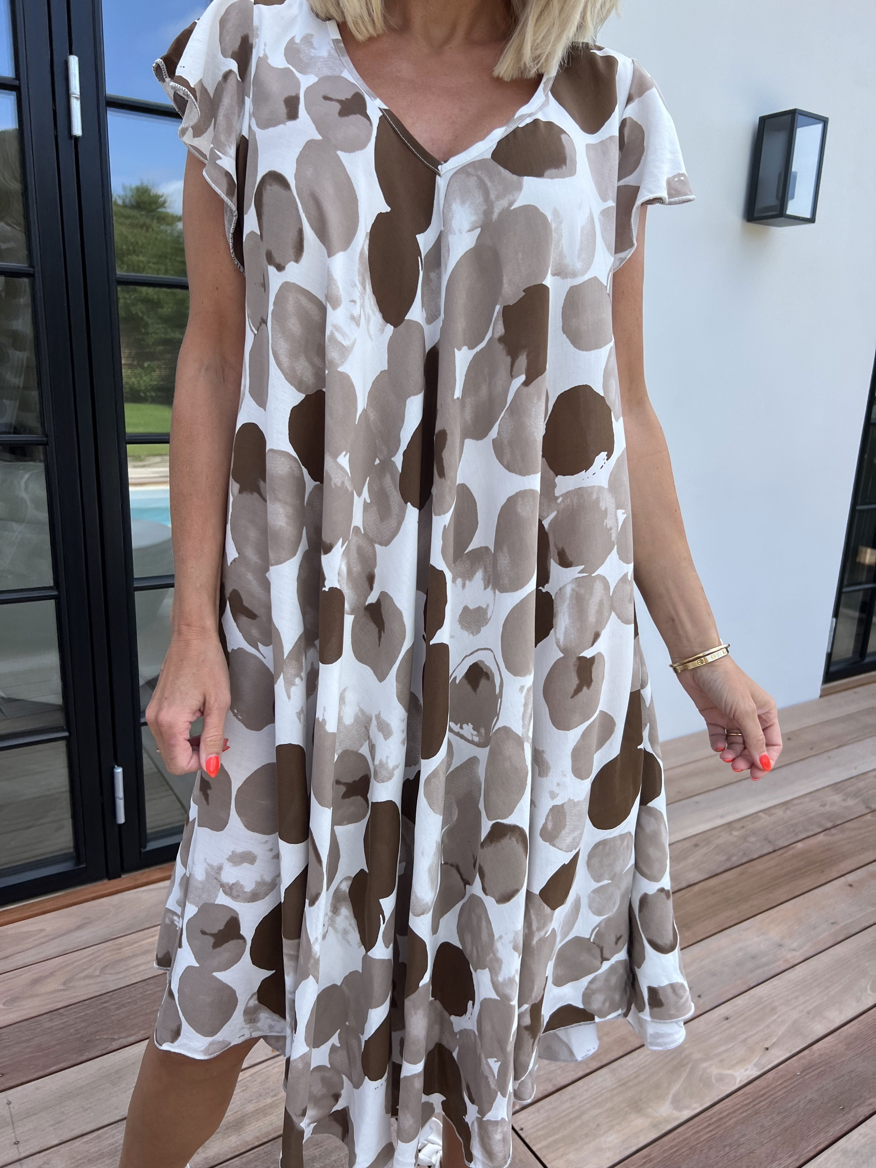 Akantha - Söt mönstrad sommarklänning i lätt viskos