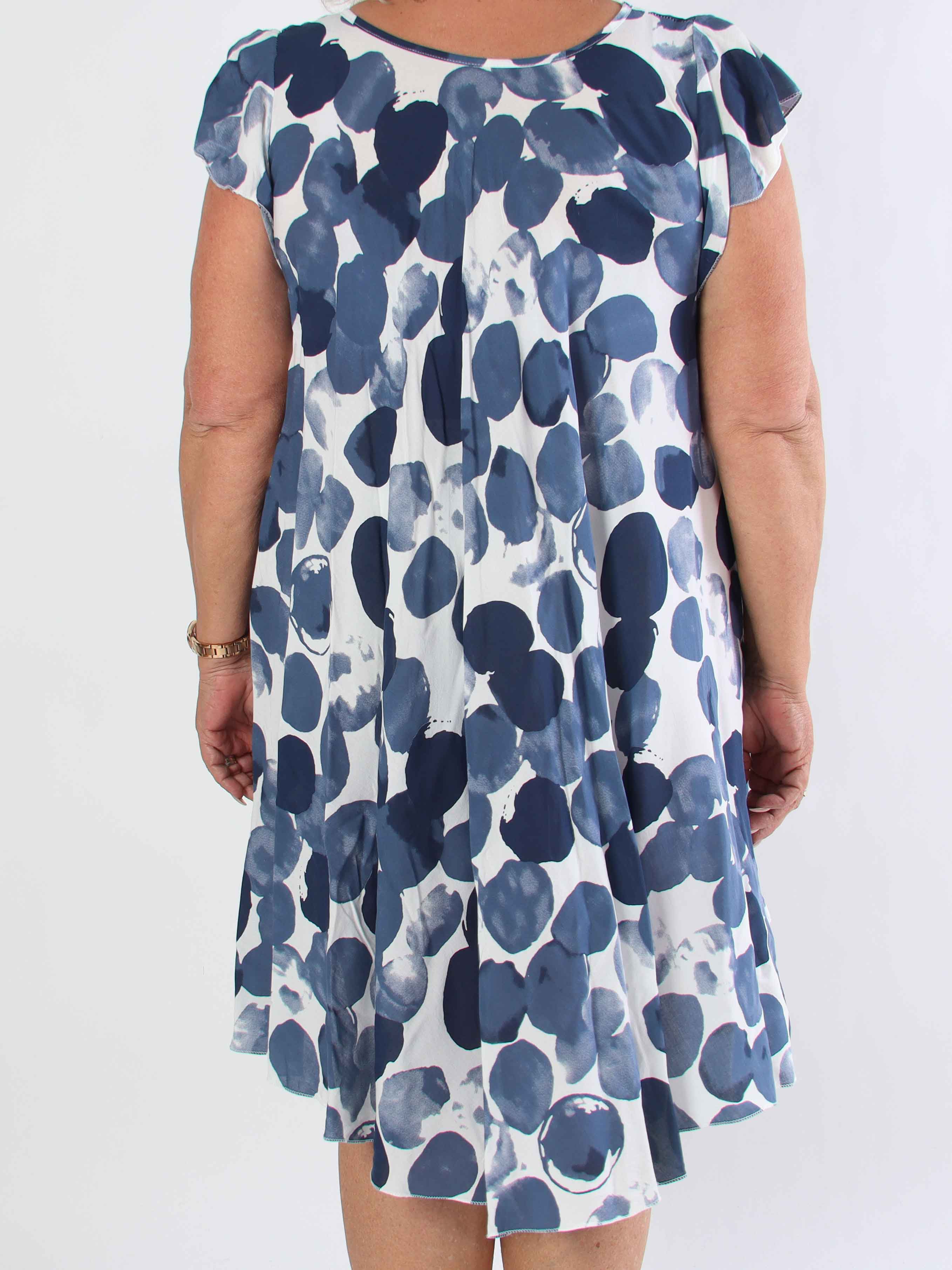 Akantha  - Mönstrad plus size sommarklänning i lätt viskos