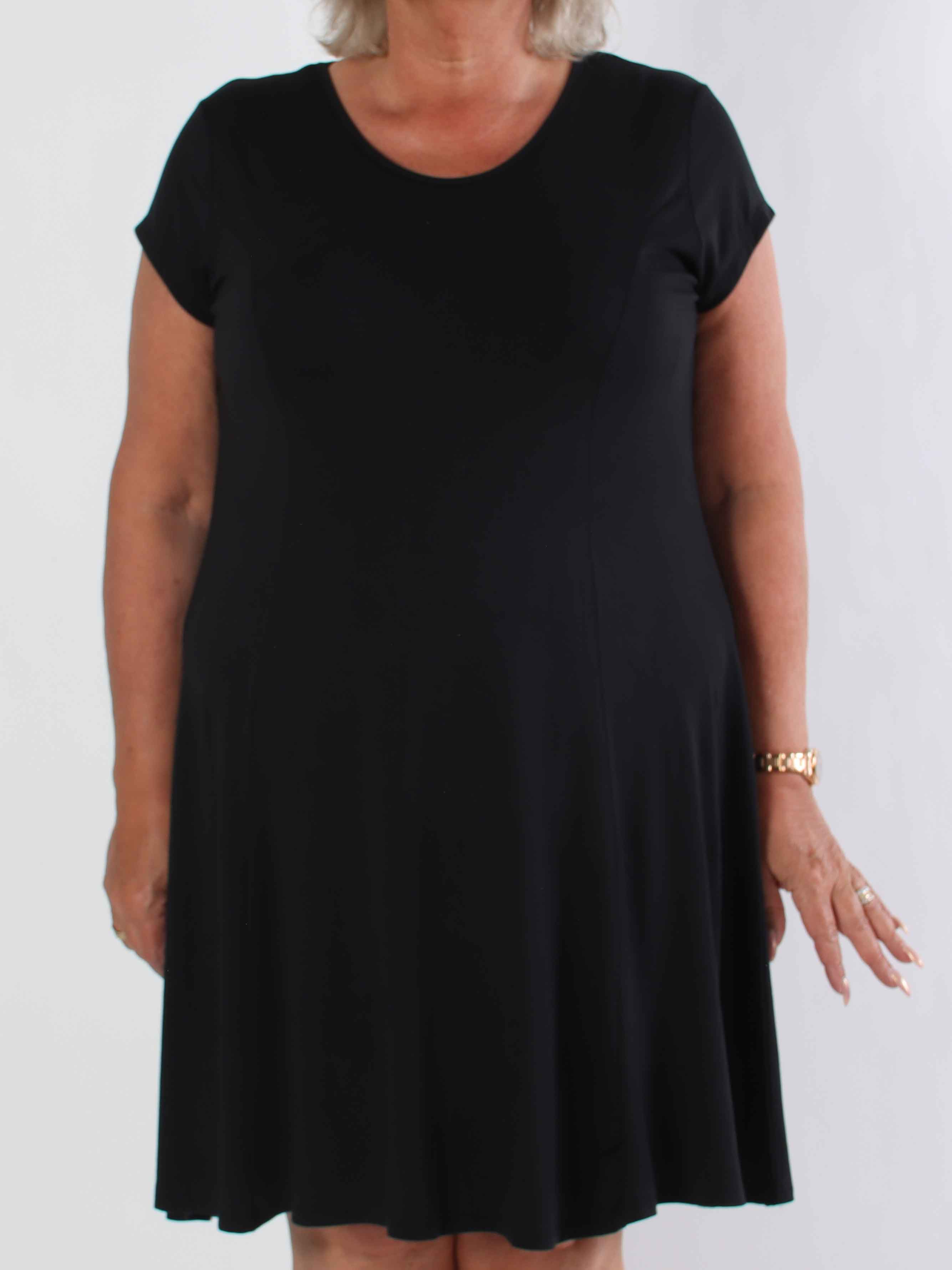 Alcippe - Enfärgad plus size viskos klänning i A-form