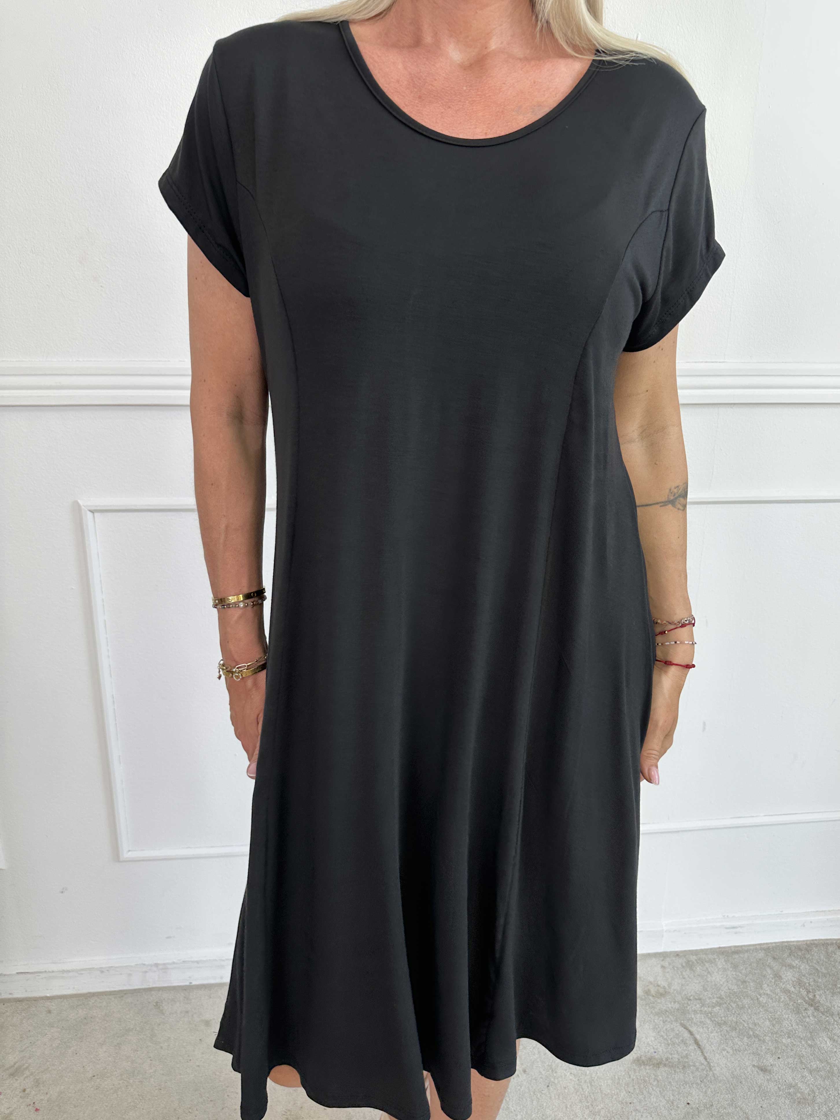 Alcippe - Enfärgad viskos klänning i A-form