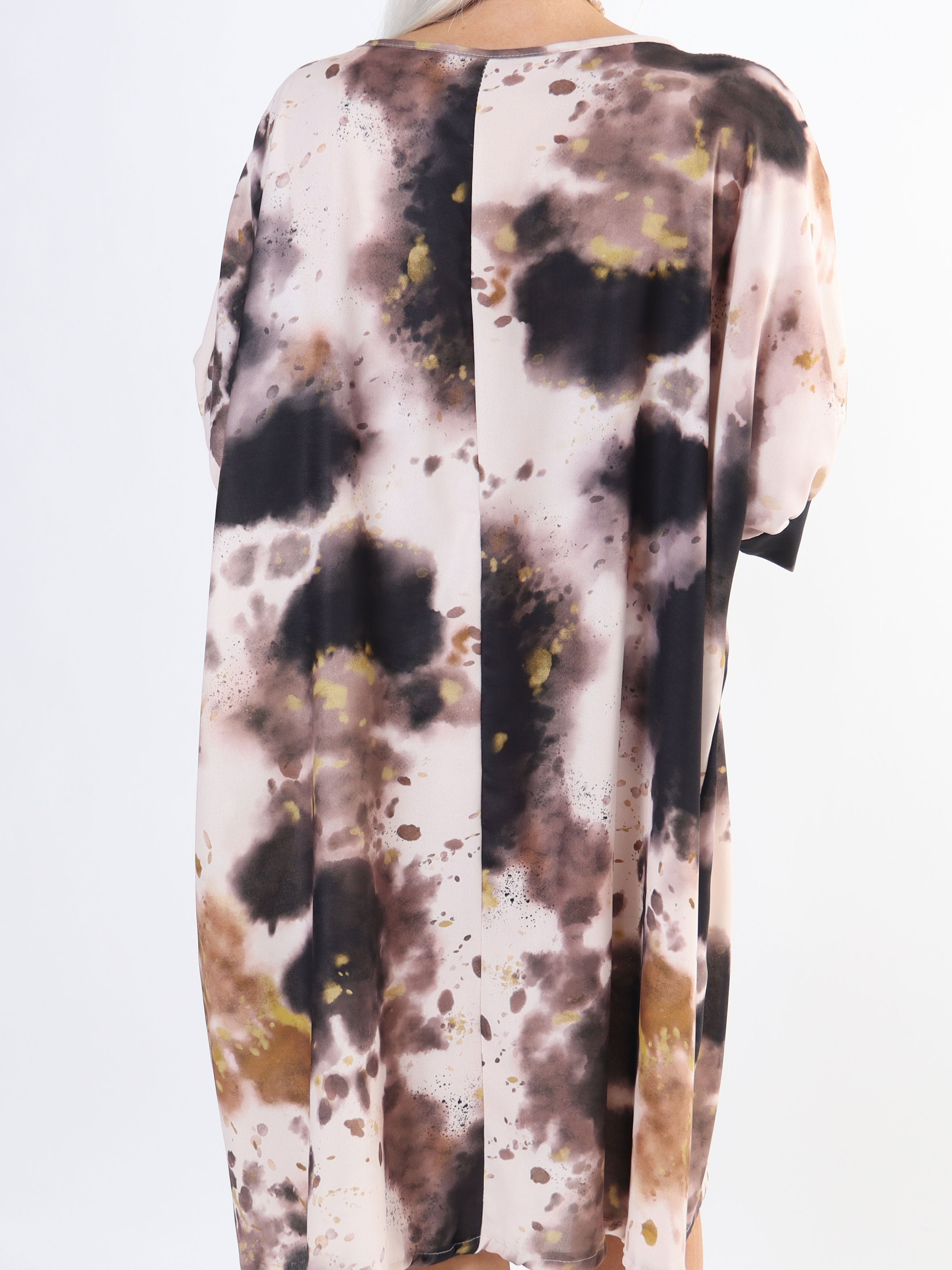 Alfrida - Batikmönstrad klänning i stor storlek med lös passform