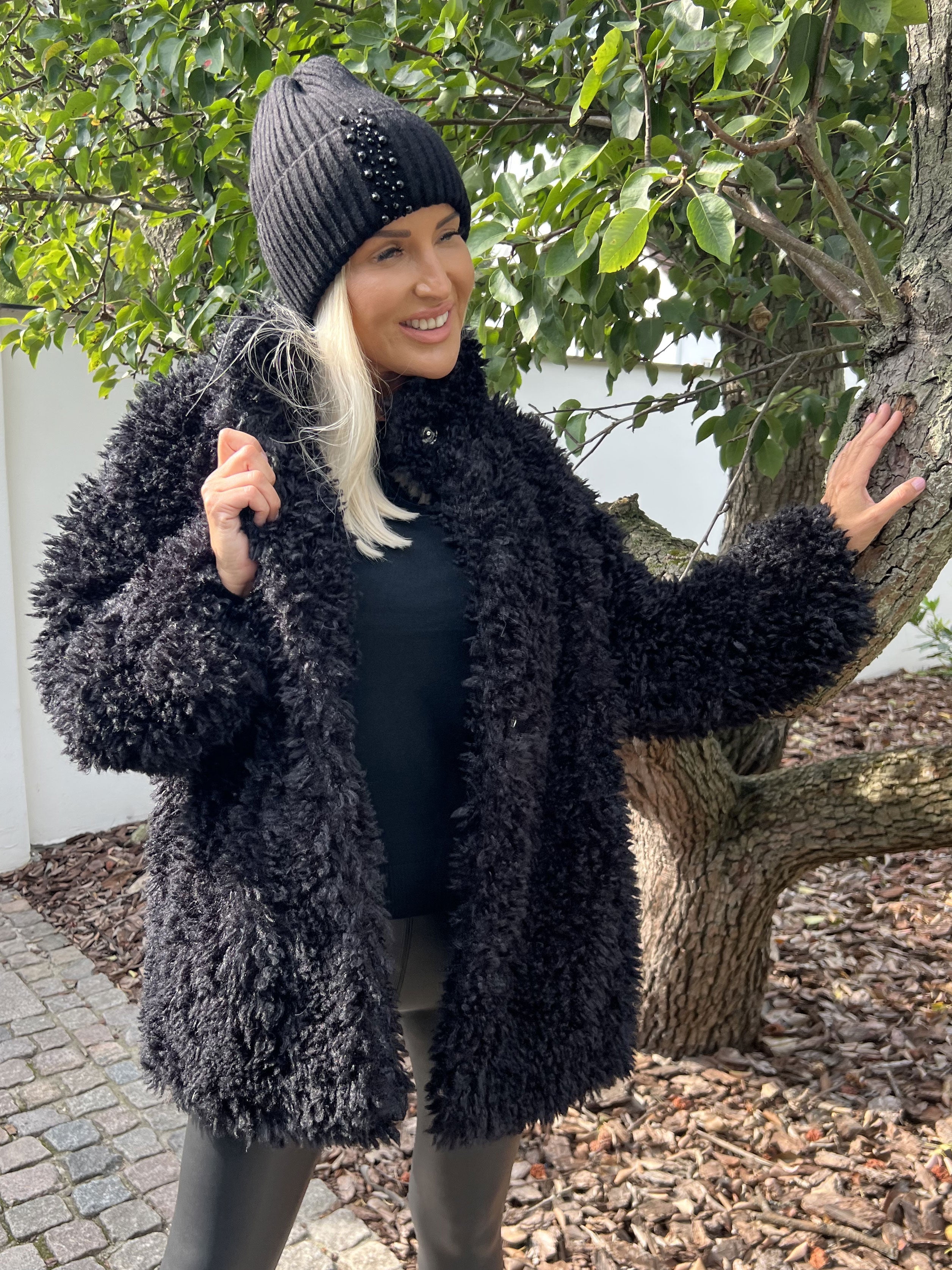 Alma - Jacka i pile med tryckknappar och fickor