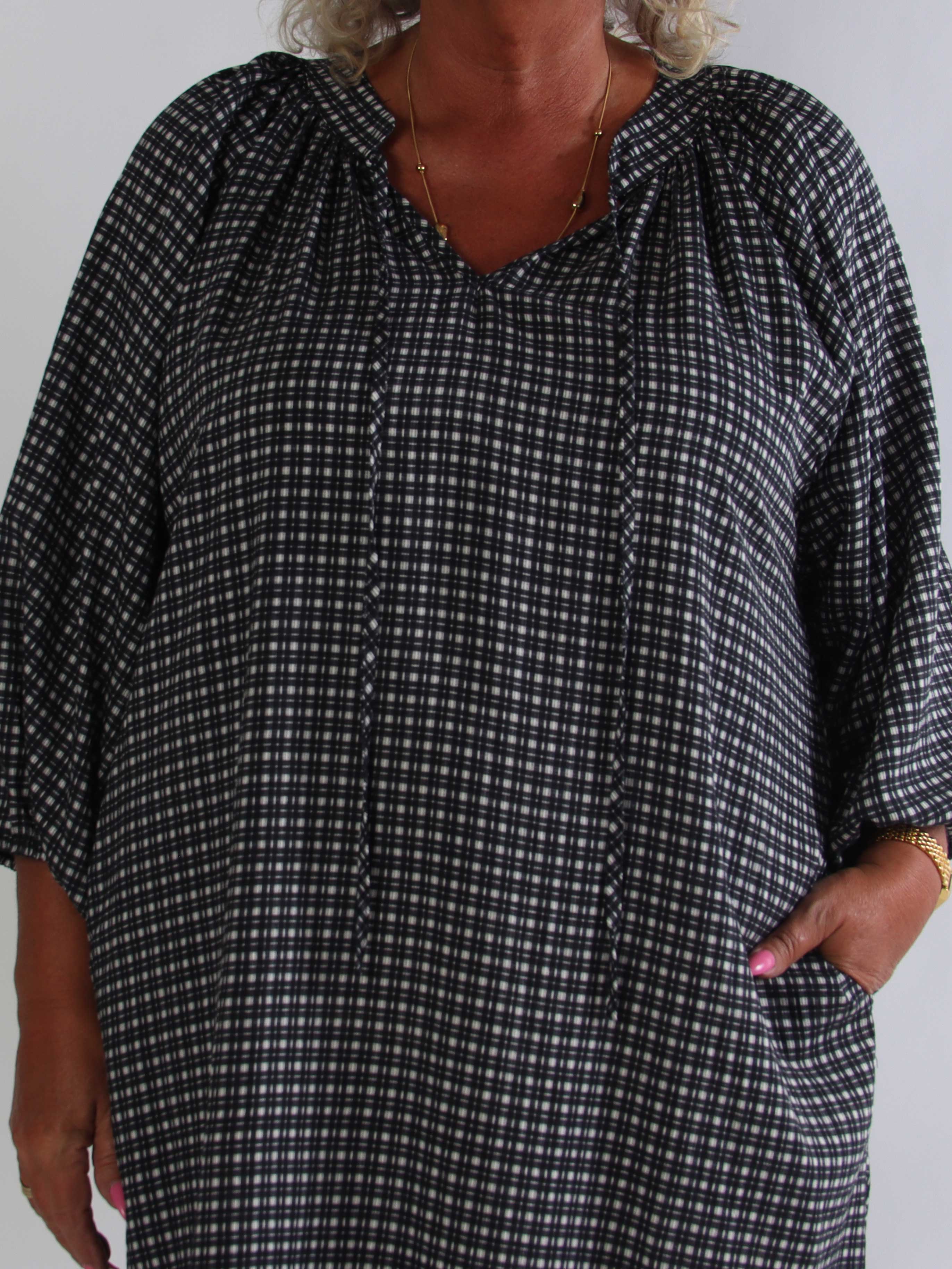 Amidala Check - Elegant ternet plus size tunikakjole i viskose