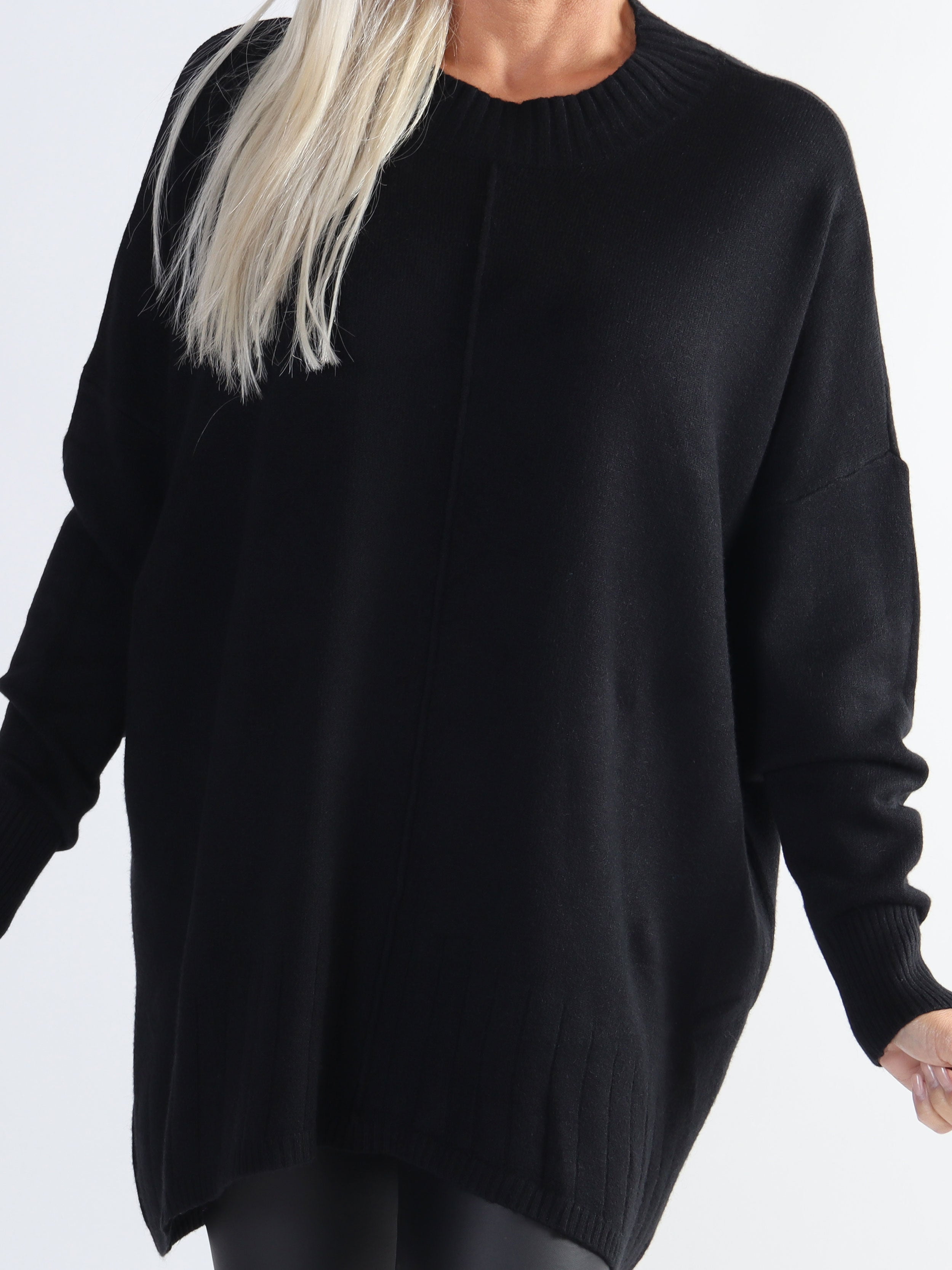 Amora - Lång mjuk plus size tröja