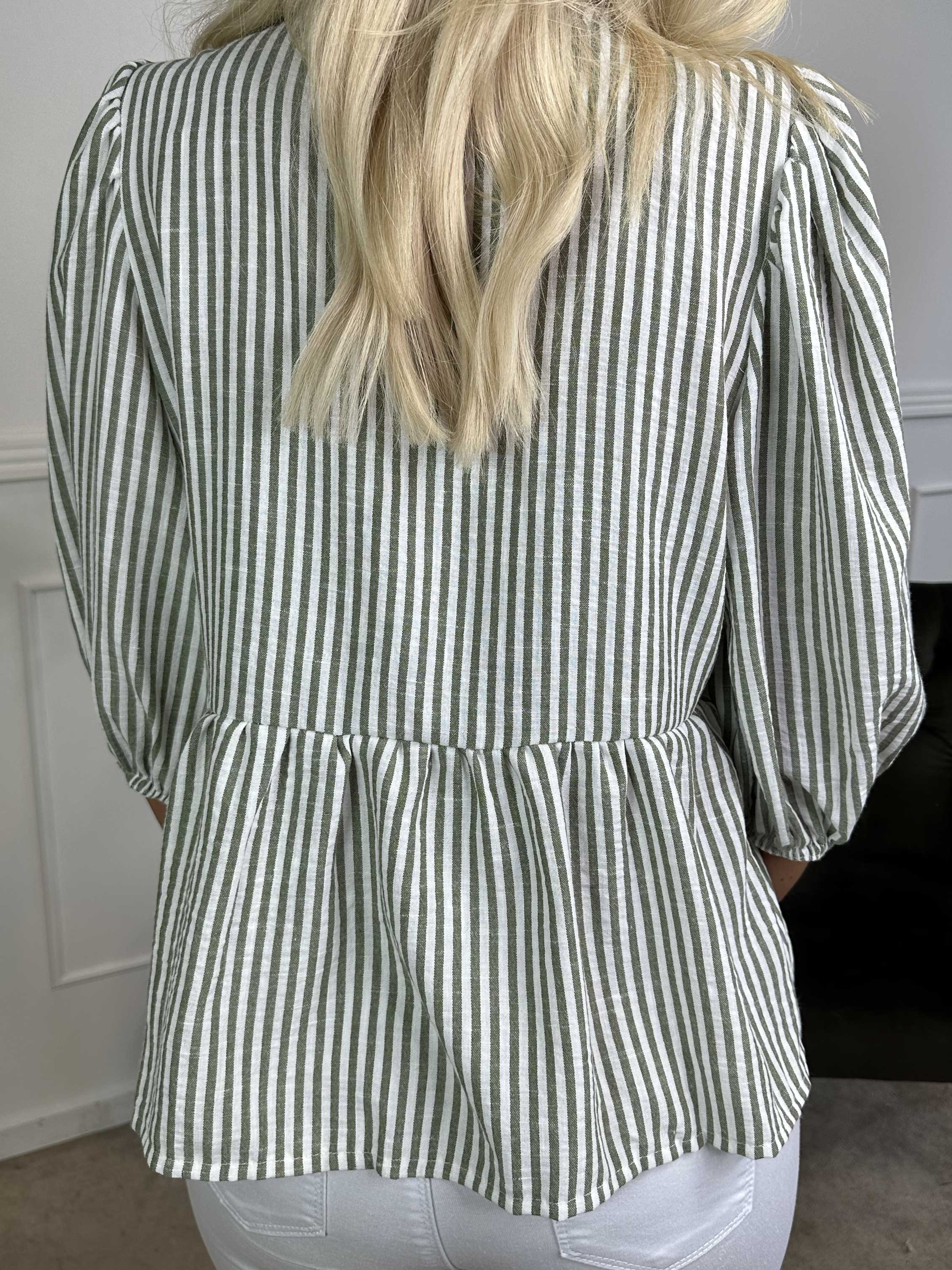 Andrea - Söt randig bomullstunika med rosetter och ballongärmar