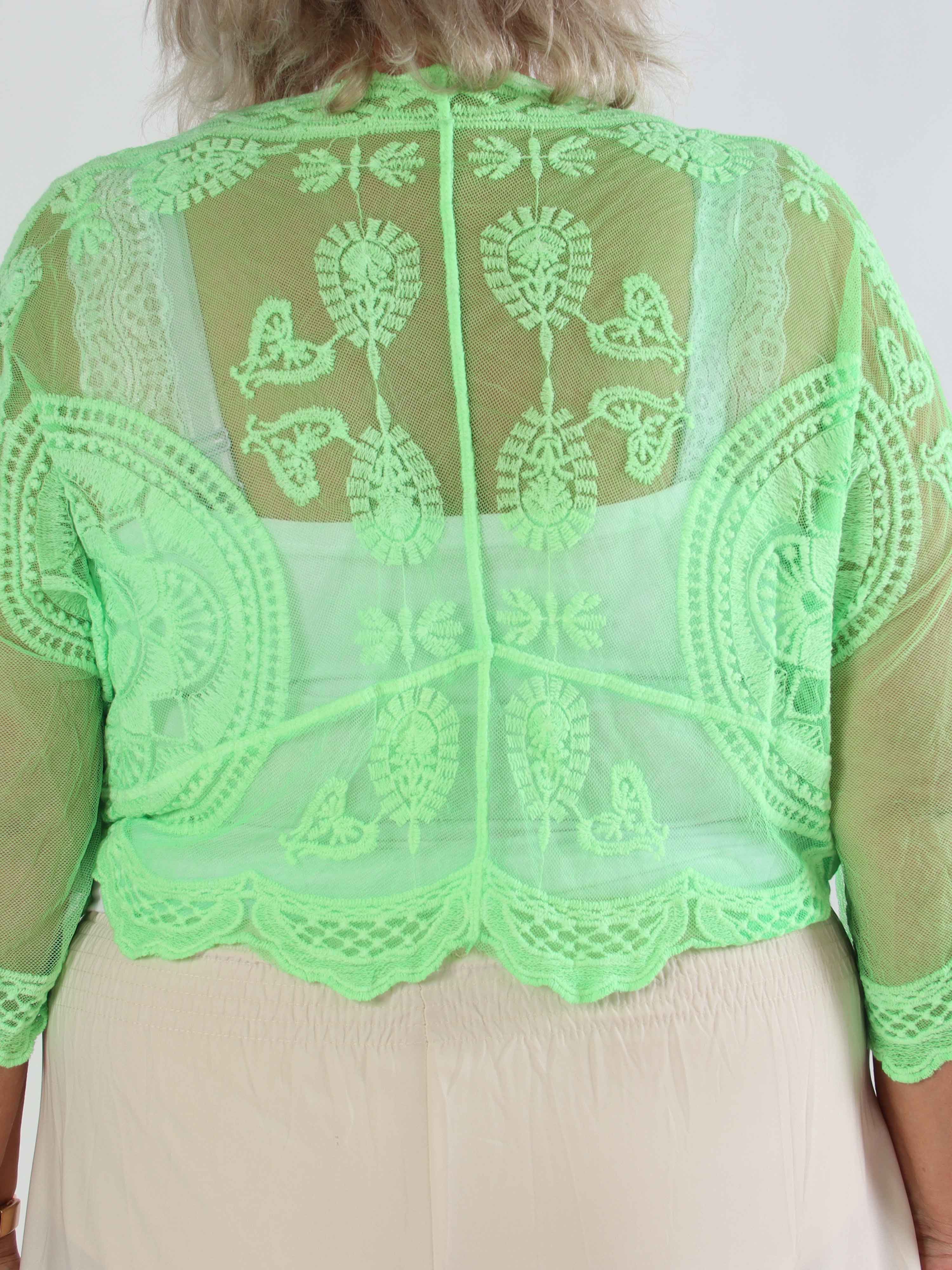 Andromeda - Söt kort plus size kofta i spets