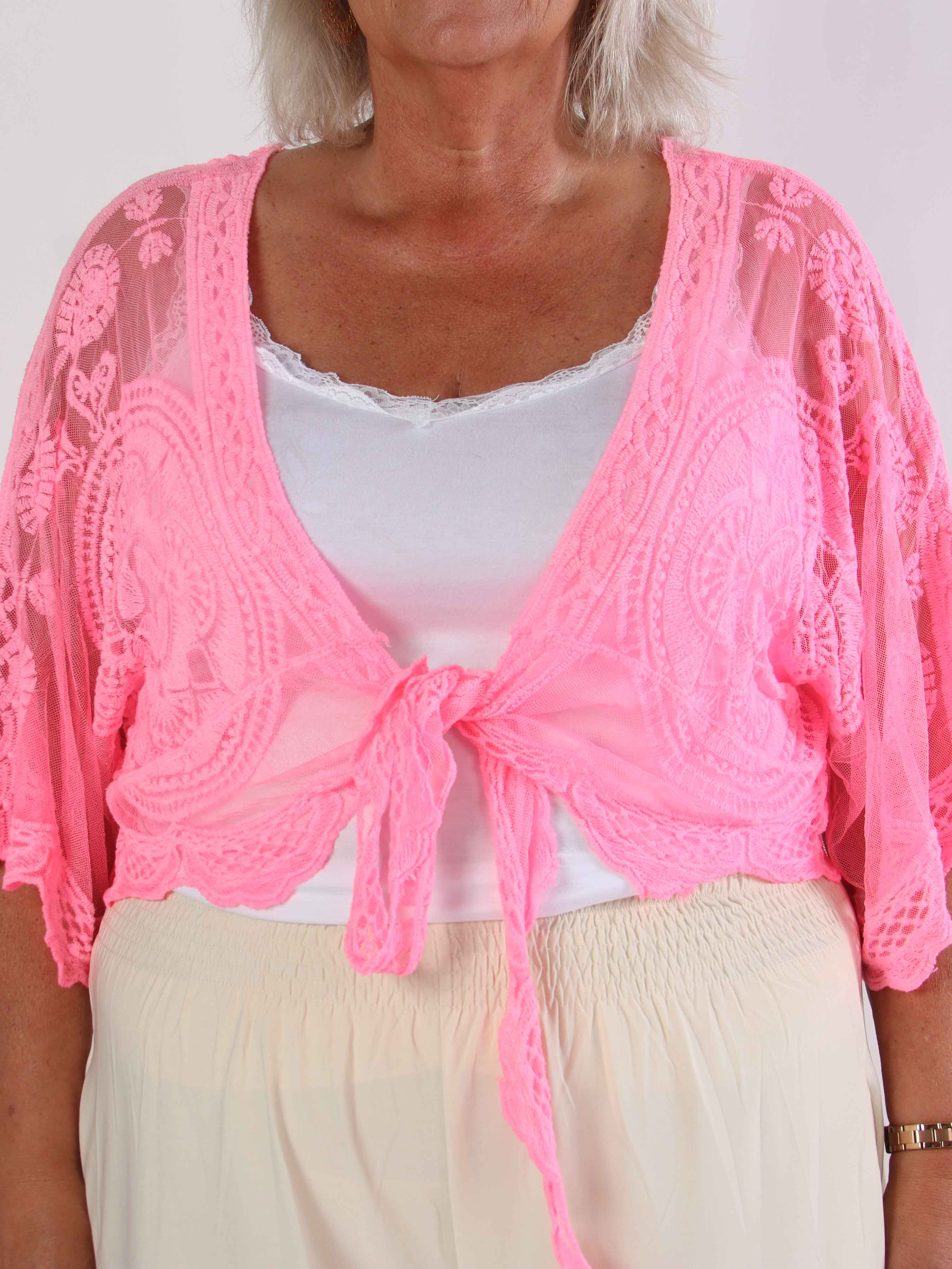 Andromeda - Söt kort plus size kofta i spets