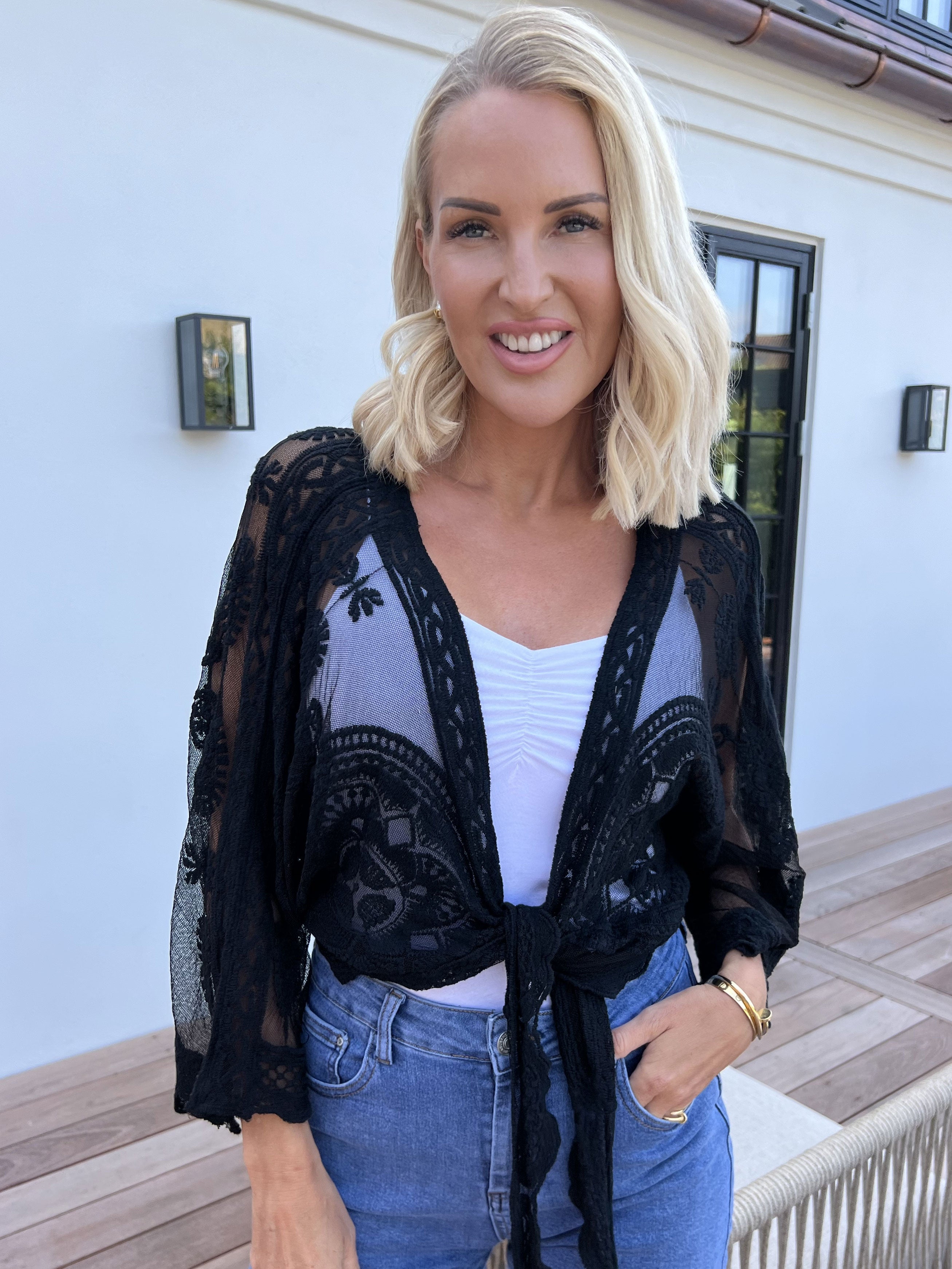 Andromeda - Söt kort kofta i spets