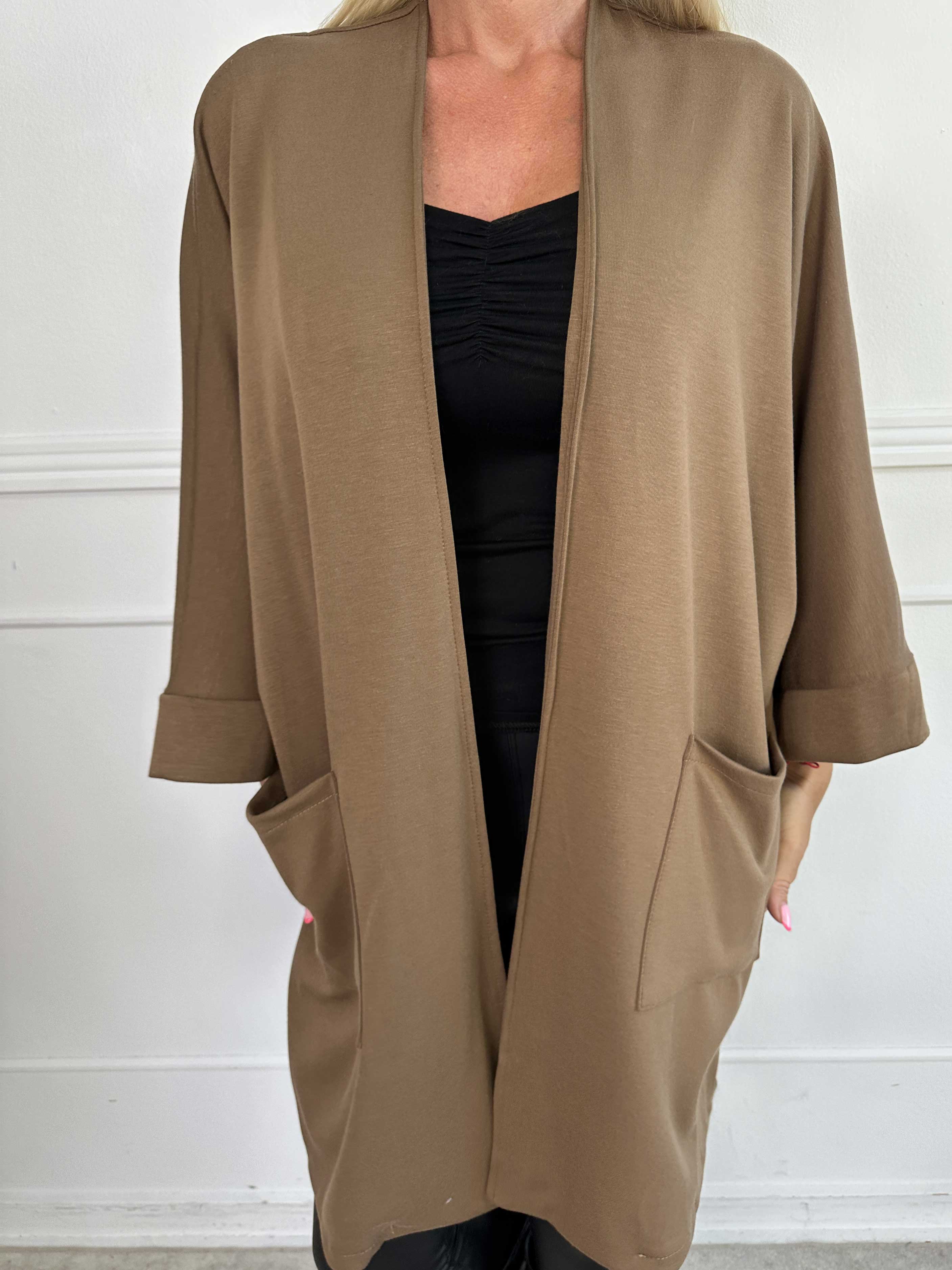 Annah Cardigan - Mjuk oversized kofta med fickor