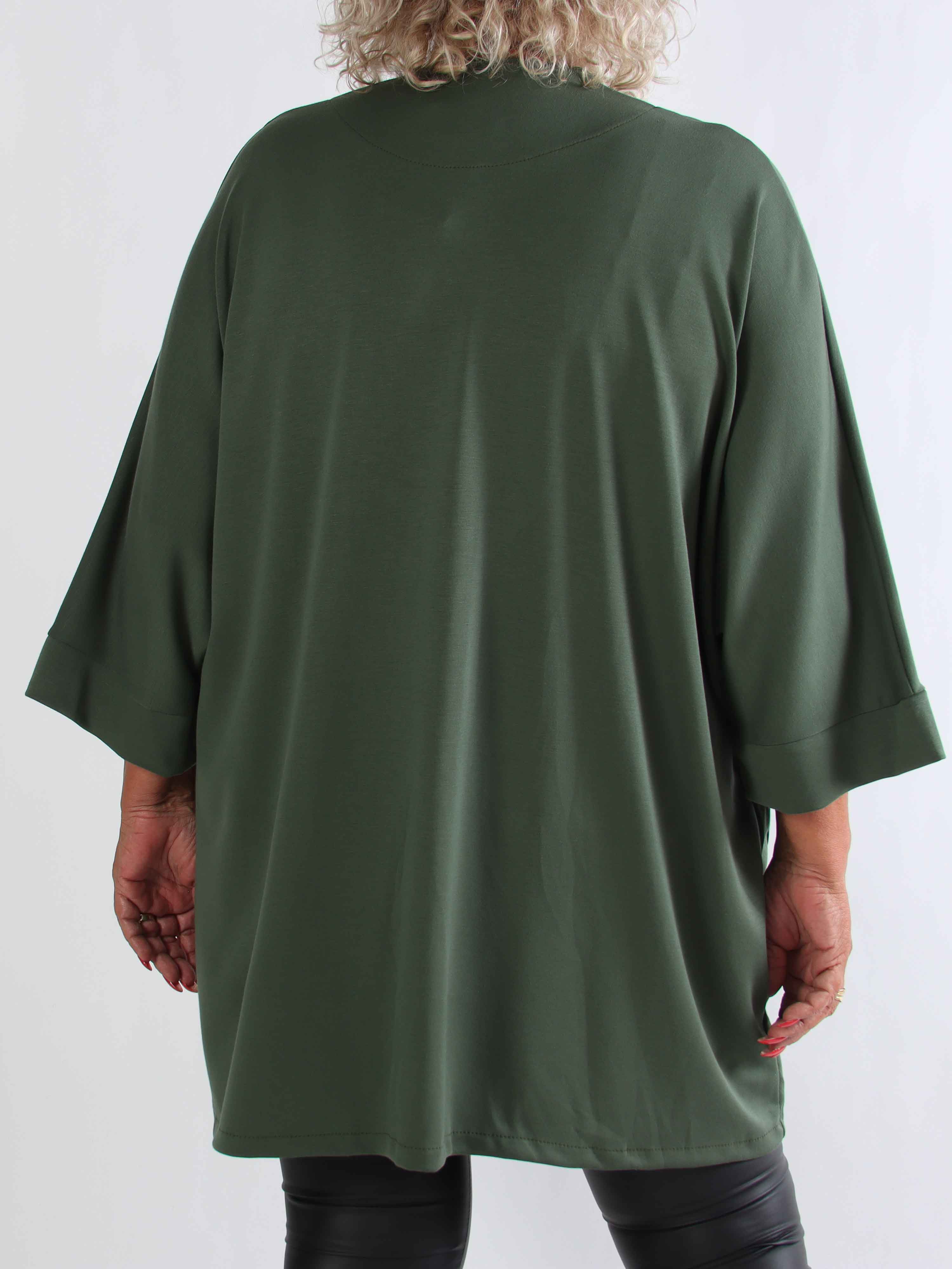 Annah Cardigan - Mjuk plus size kofta med tydliga sömmar och fickor