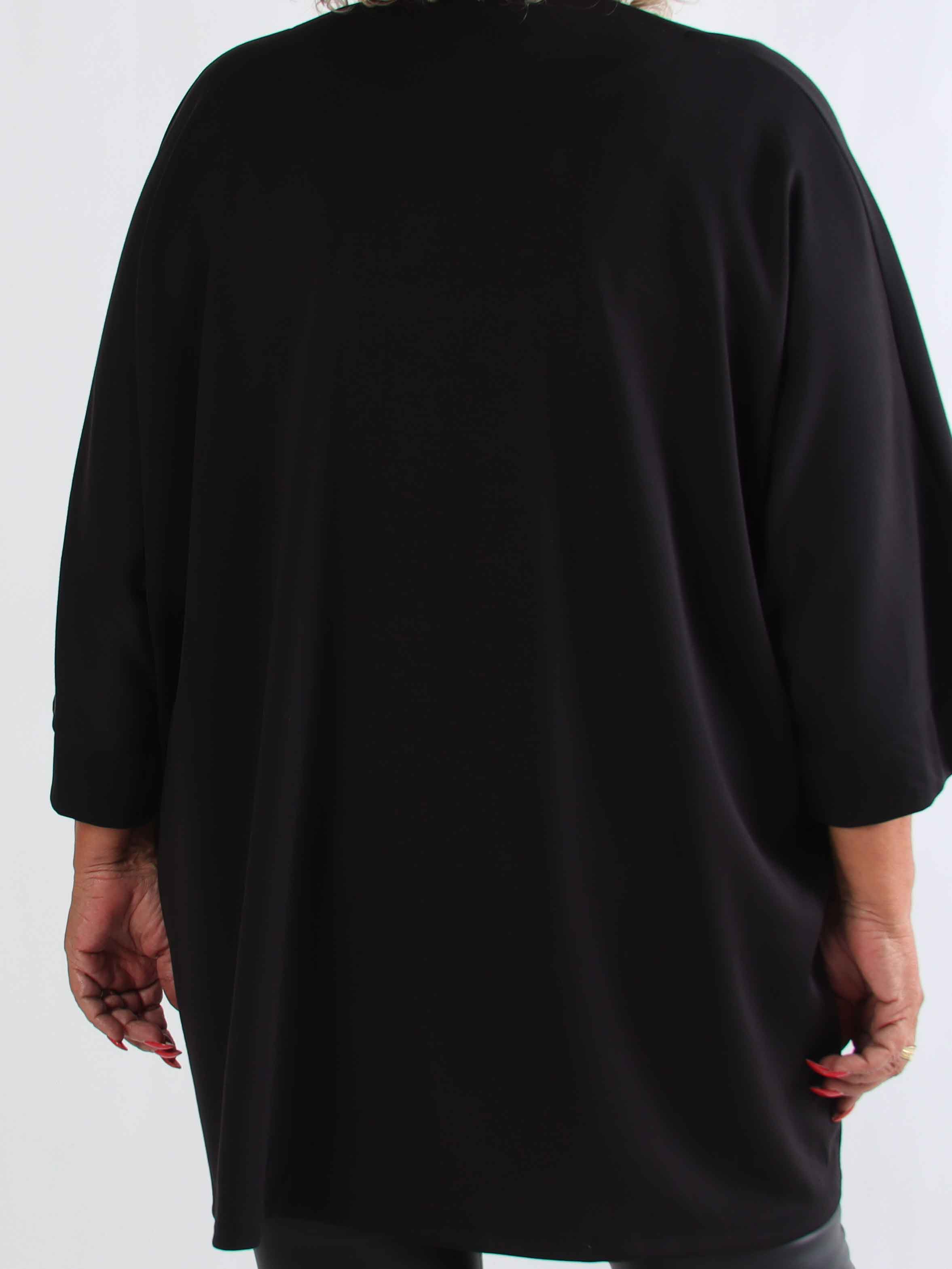 Annah Cardigan - Mjuk plus size kofta med tydliga sömmar och fickor