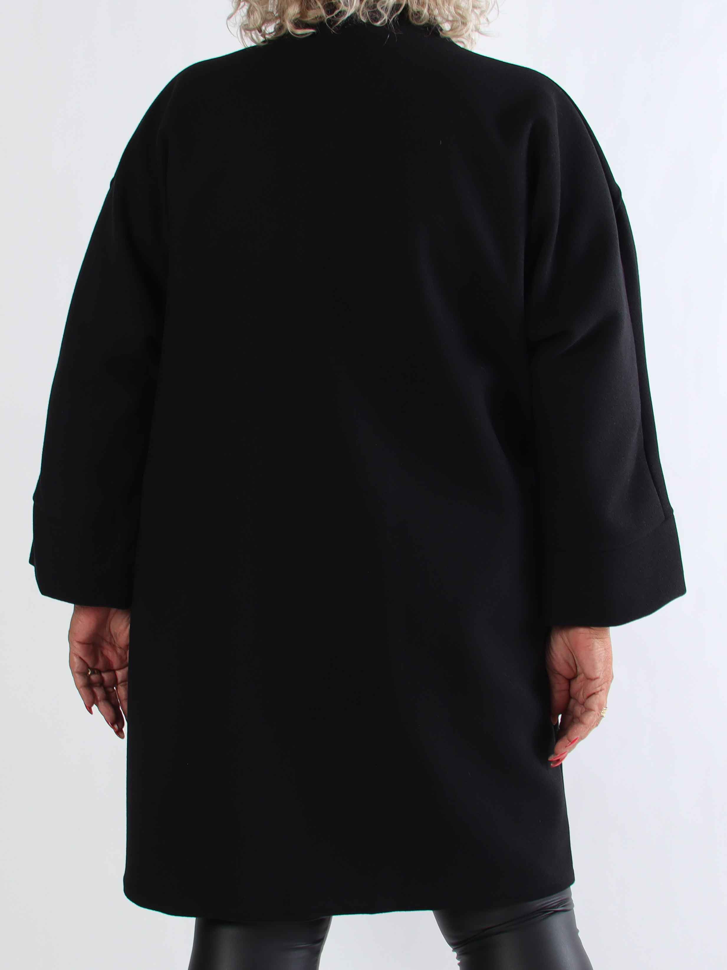 Annah Midi - Plus size kappa med tydliga sömmar och fickor