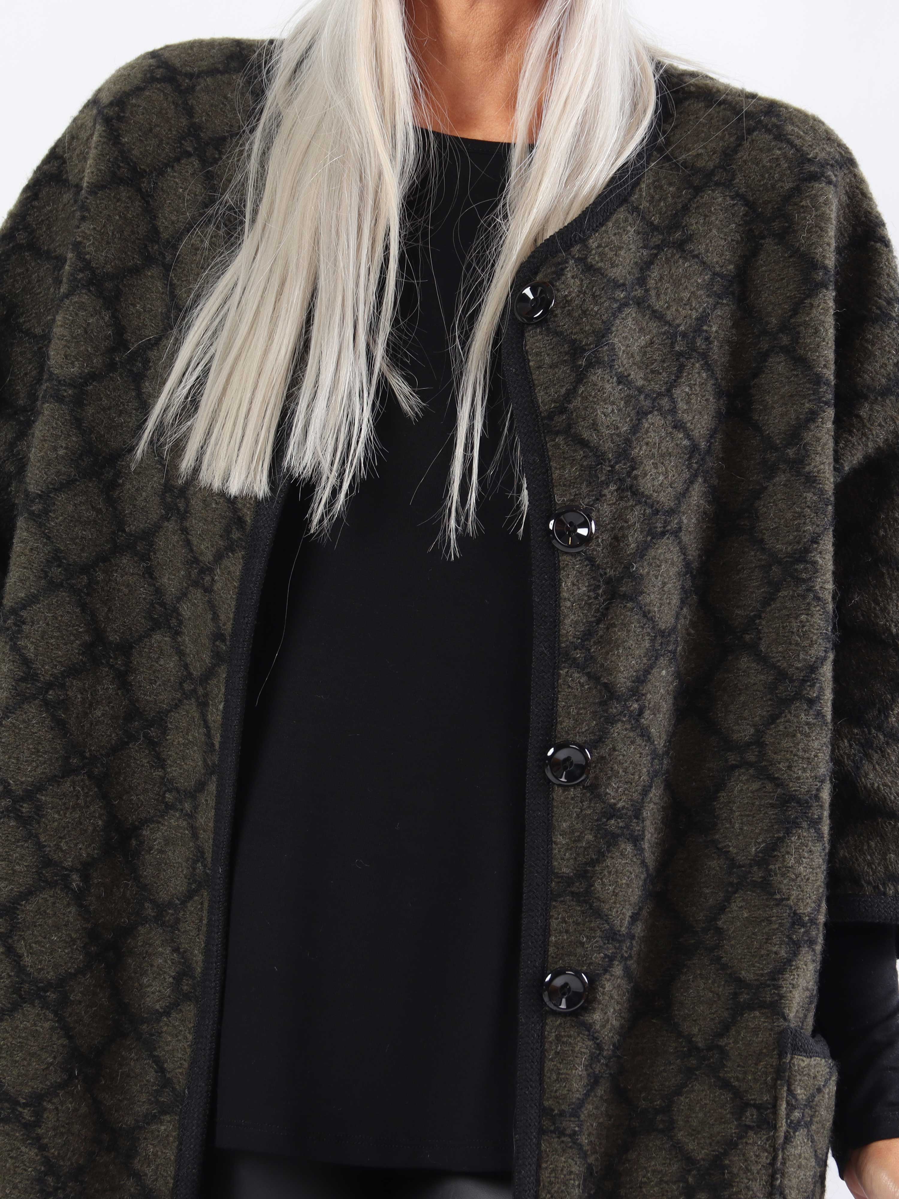 Arianna - Mönstrad plus size-kappa med ull