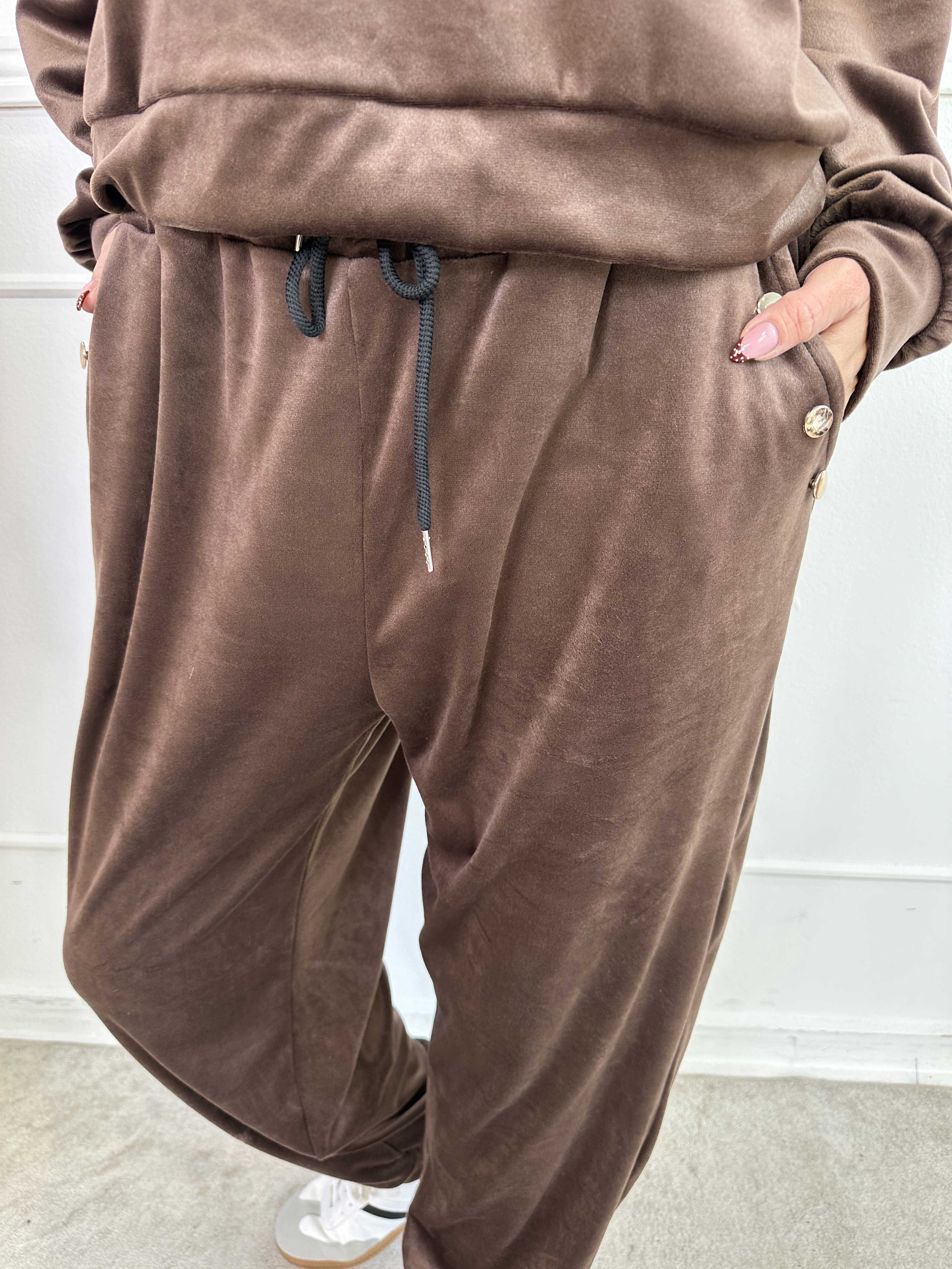 Arina - Mjuk velour mjukisset med guldknappar