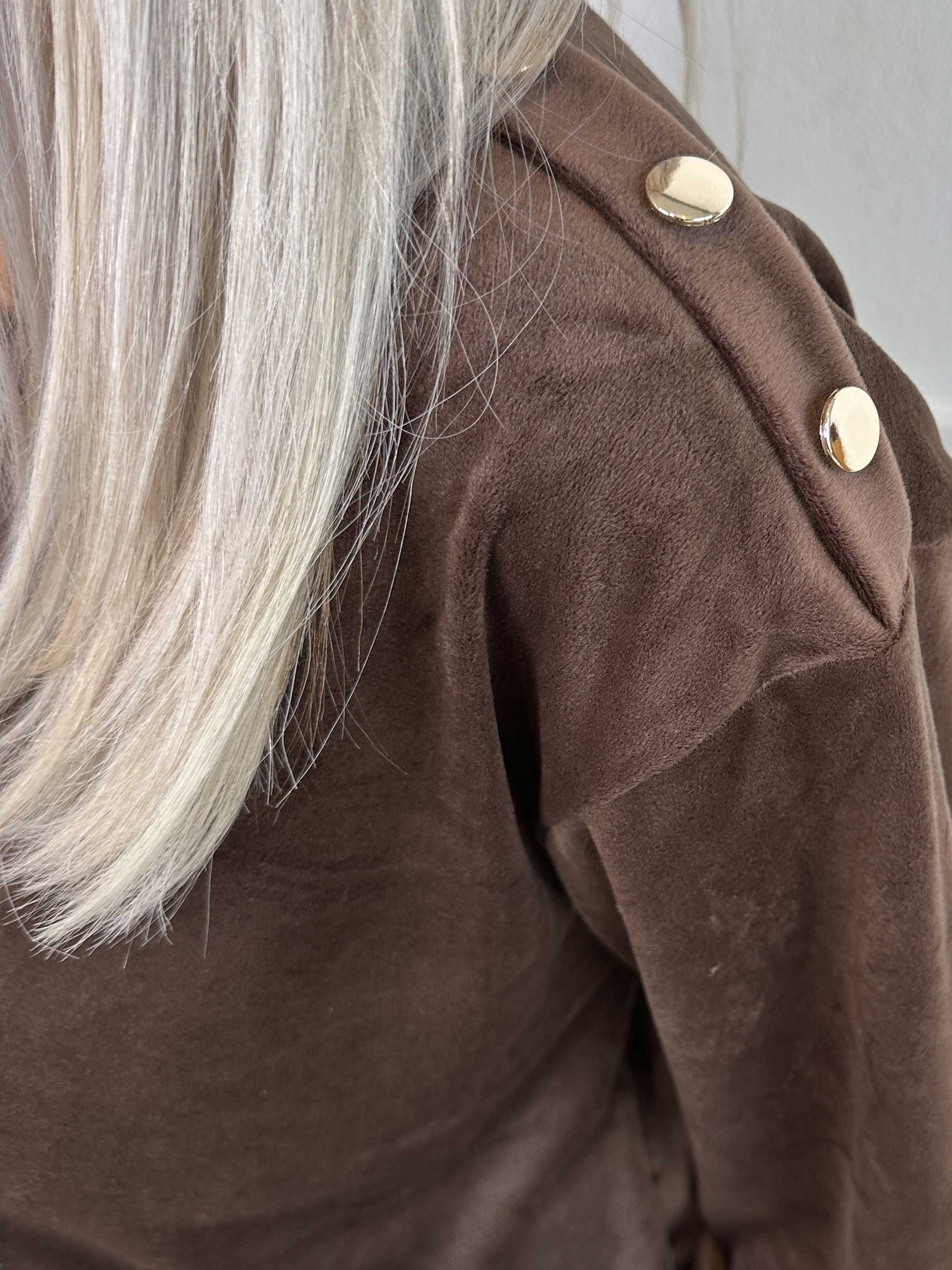 Arina - Mjuk velour mjukisset med guldknappar