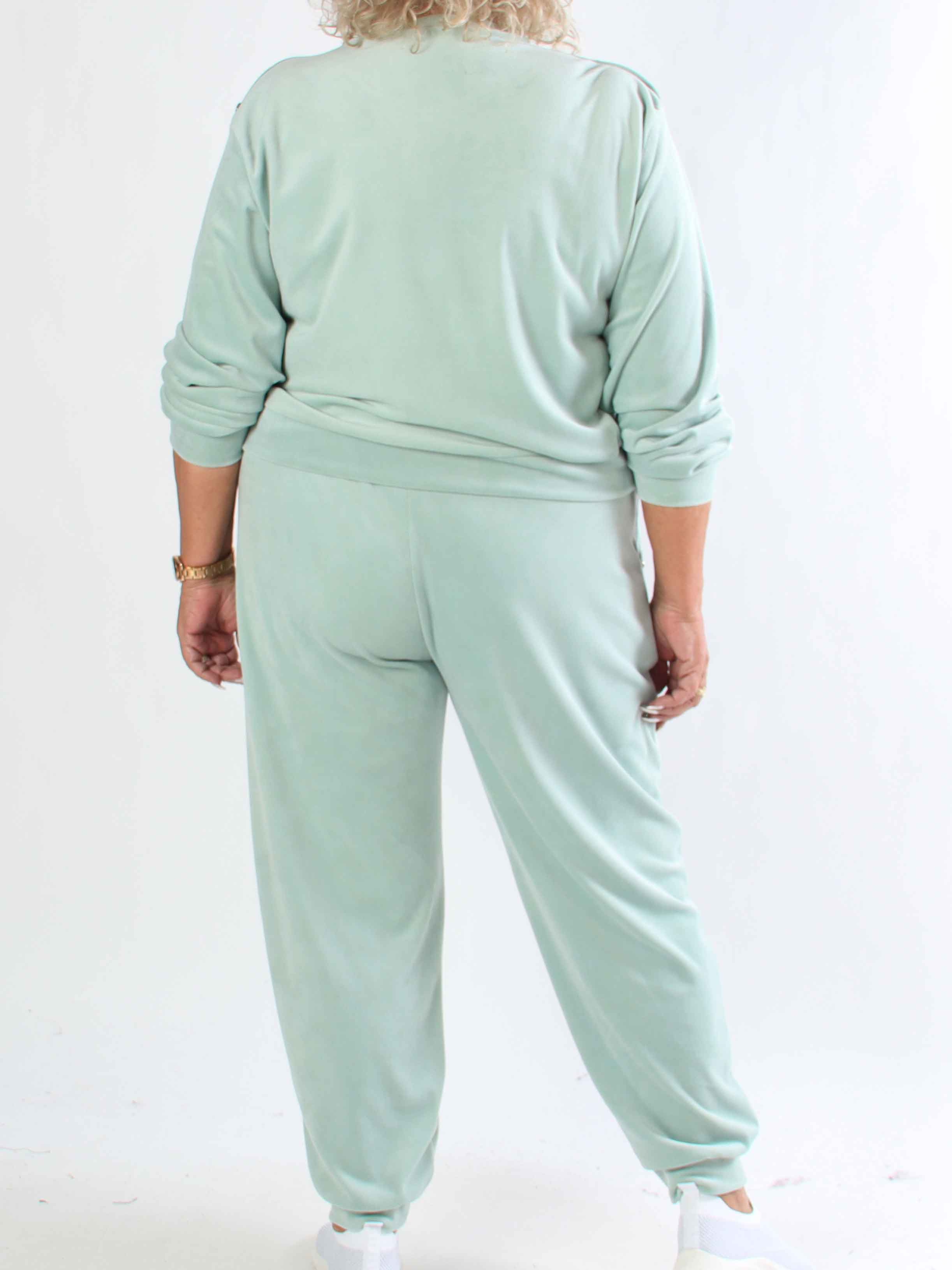 Arina - Mjuk velour plus size mjukisset med guldknappar