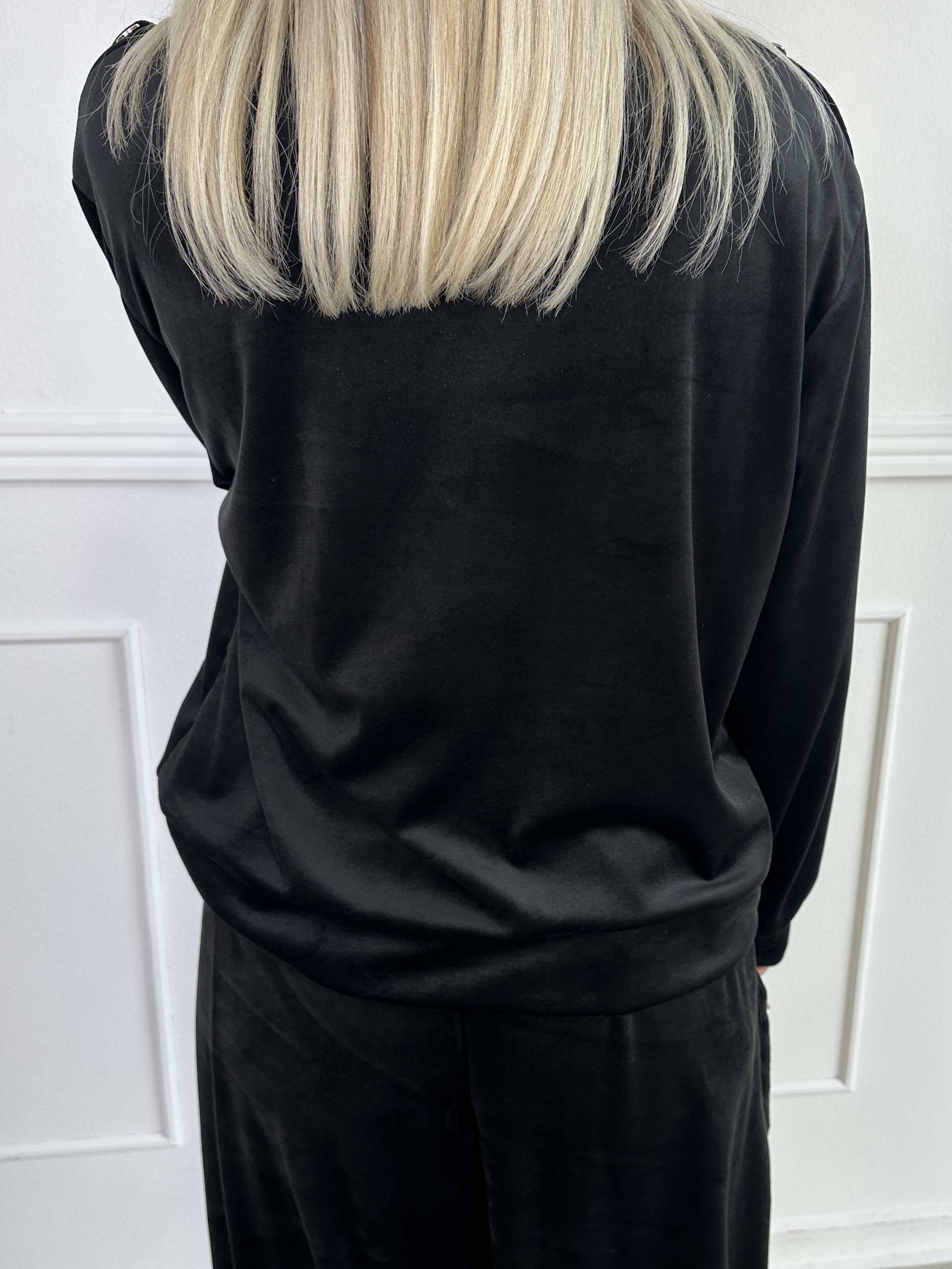 Arina - Mjuk velour mjukisset med guldknappar