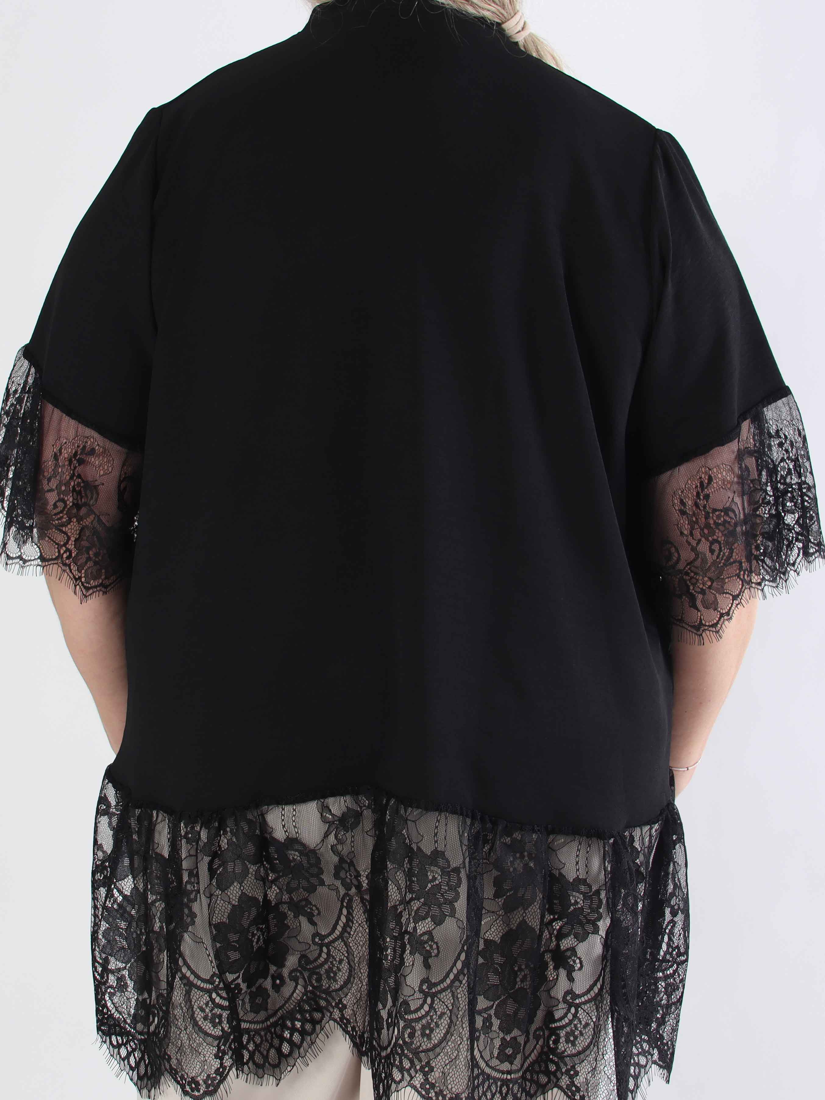 Asta - Plus size-tunika i viskos med knappar och volanger