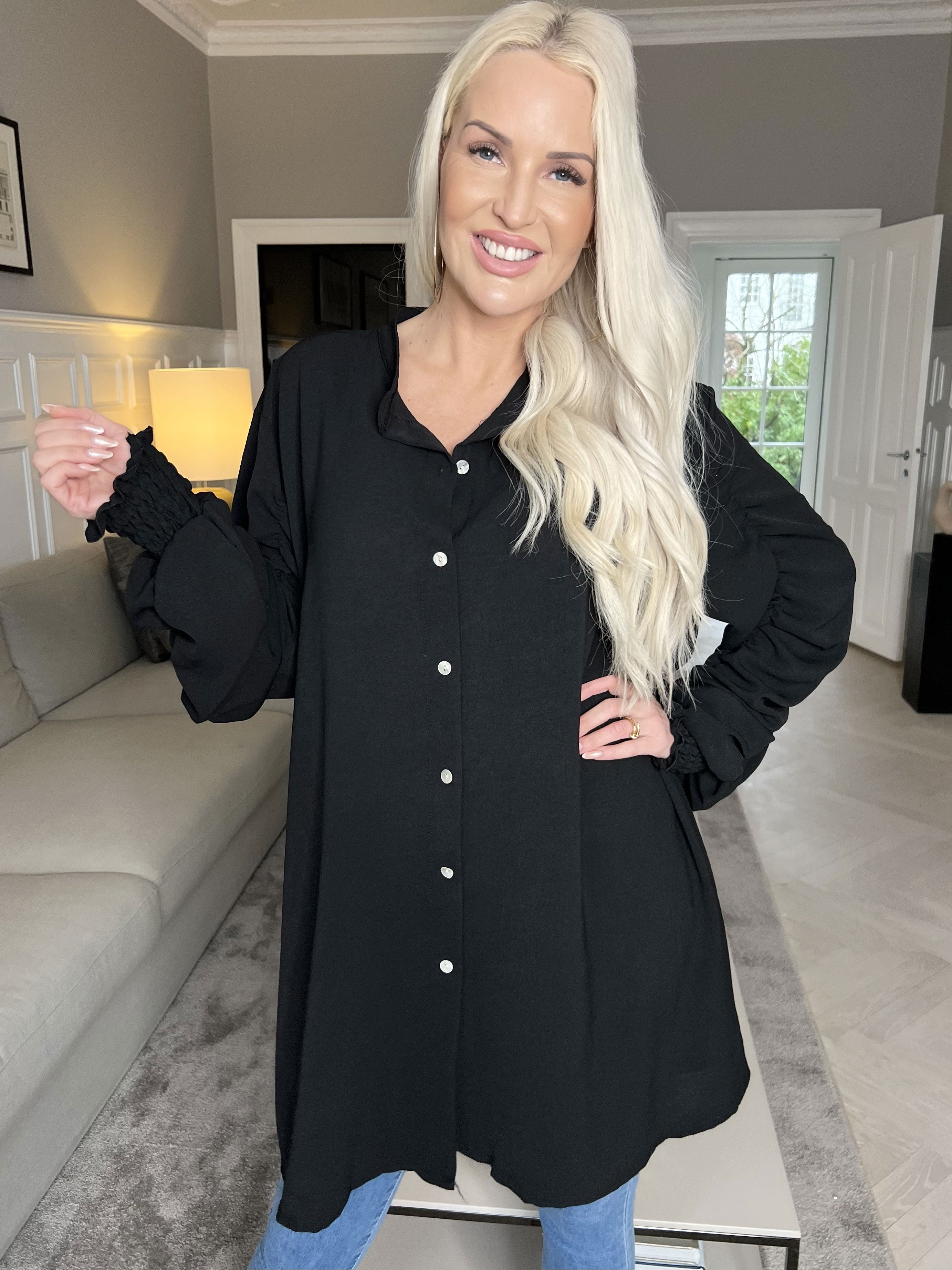 Athena - Lång skjorta med rynkade ärmar